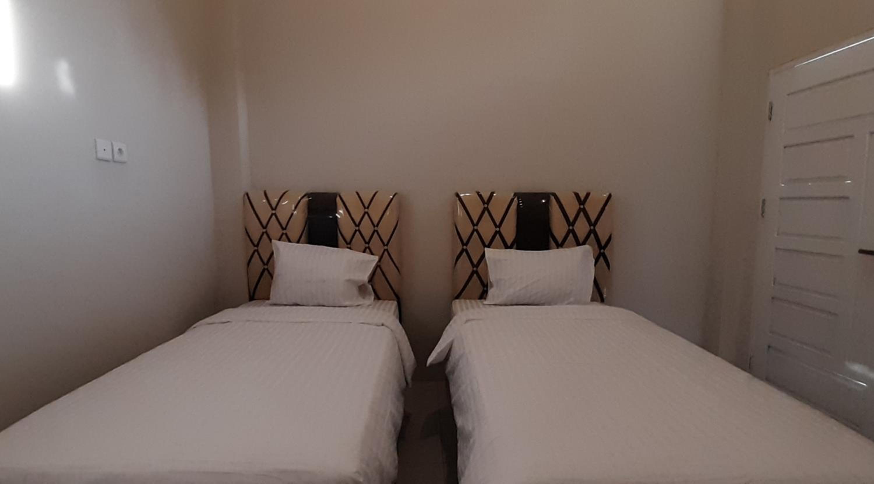 Standard Twin Room photo 2