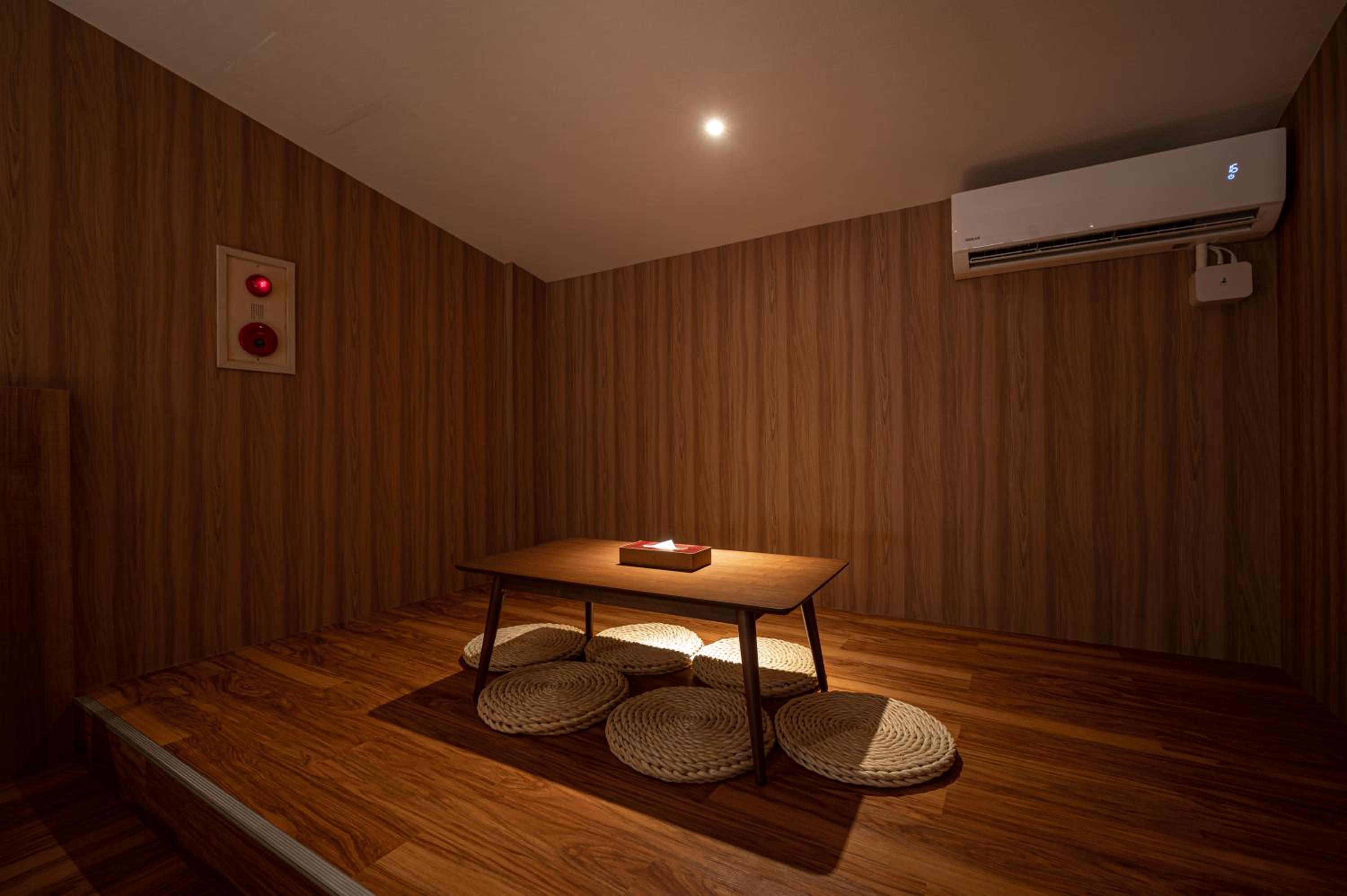 Deluxe Family Suite - Photo 3