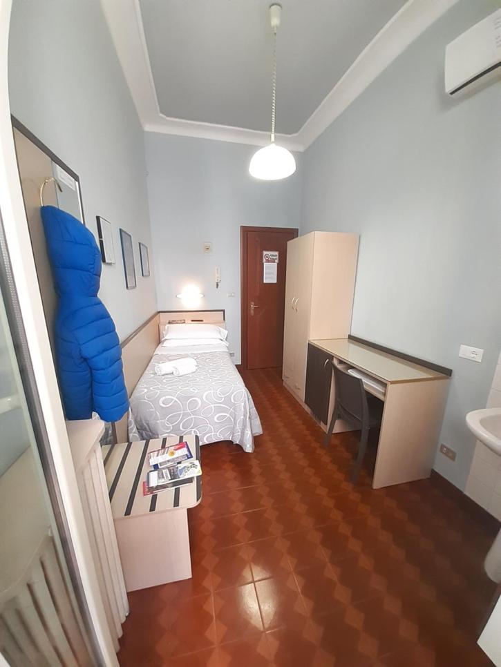 Single Room with Shared Bathroom