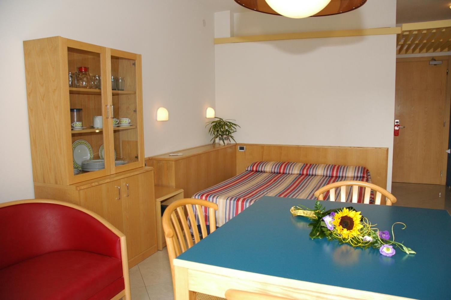 Studio with Pool View - Photo 1