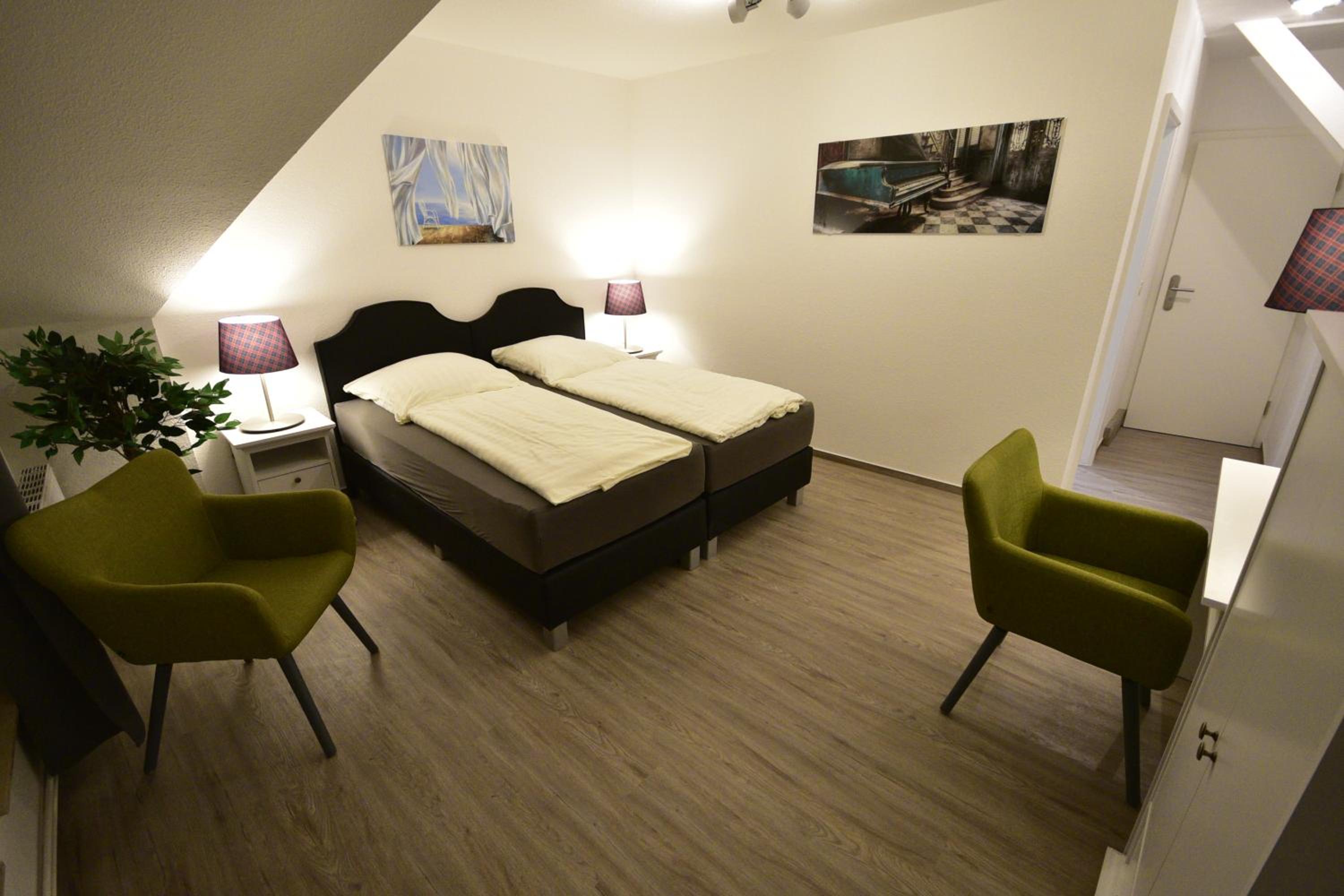 Double Room upper floors - Photo 12