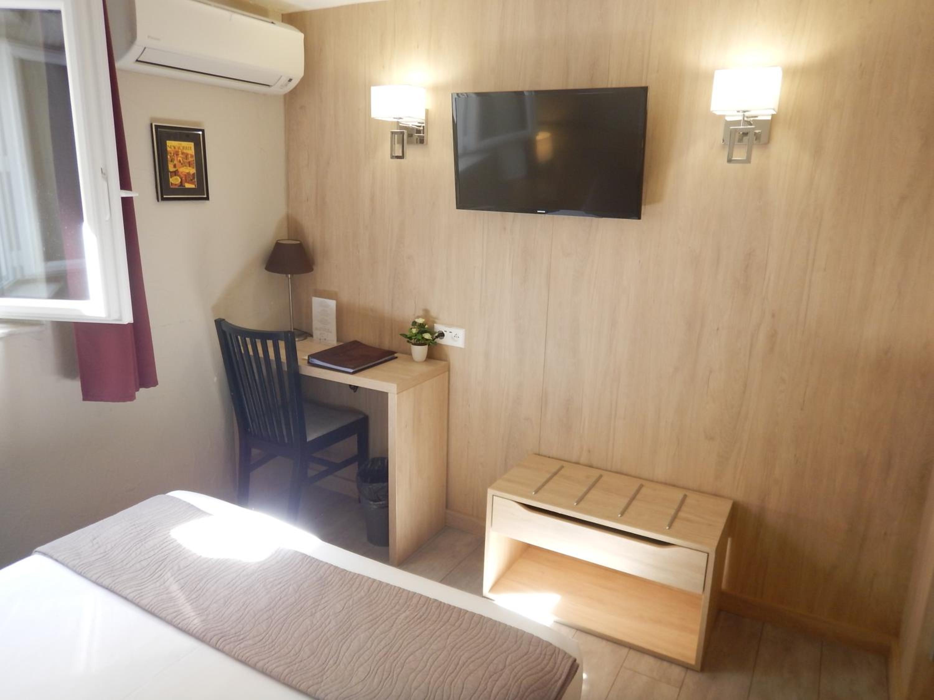 Standard Double Room photo 2