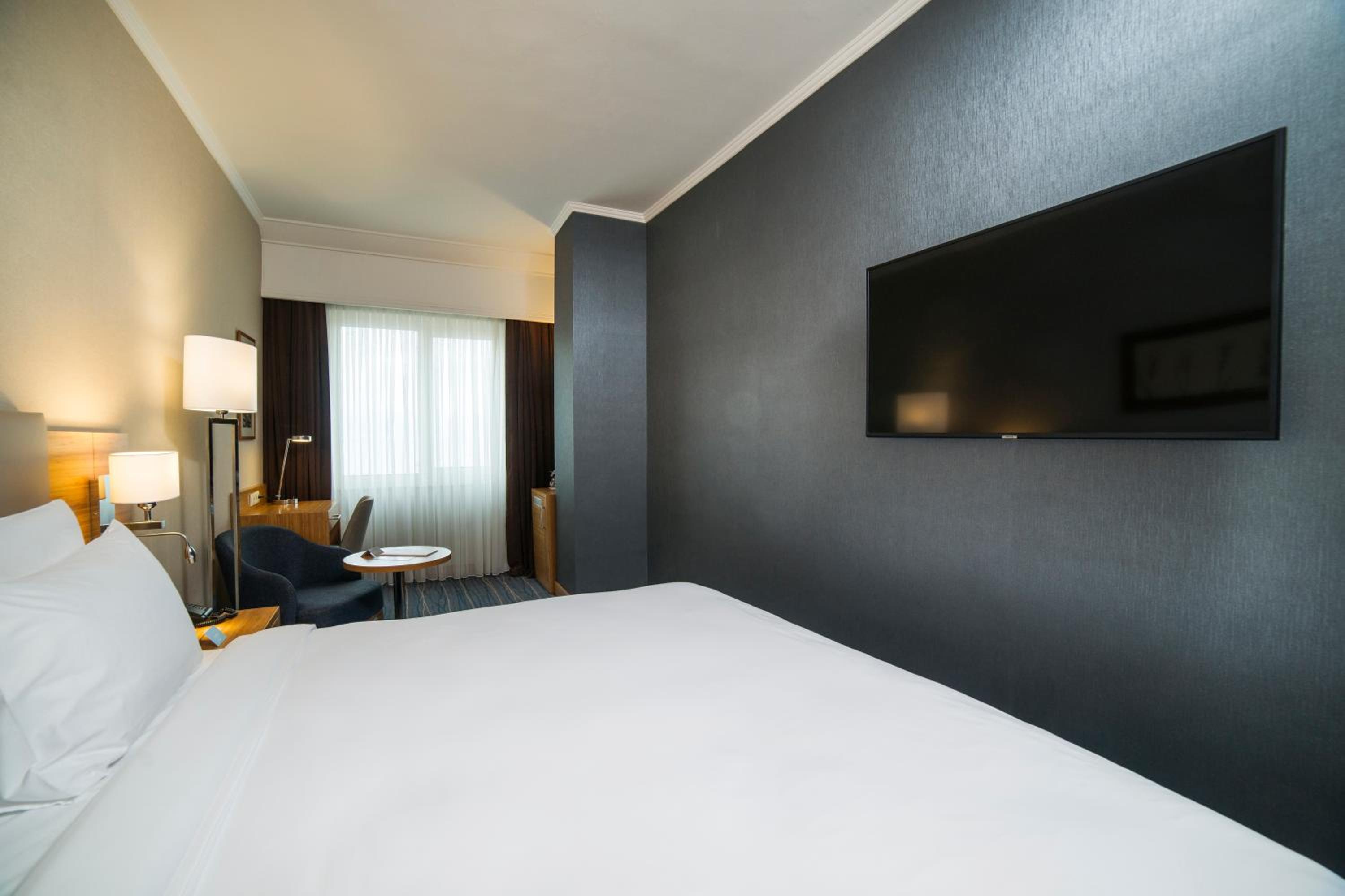 Standard Room with Sea View - Non-Smoking photo 3