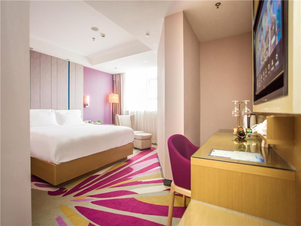 Elegant Double Room photo 2