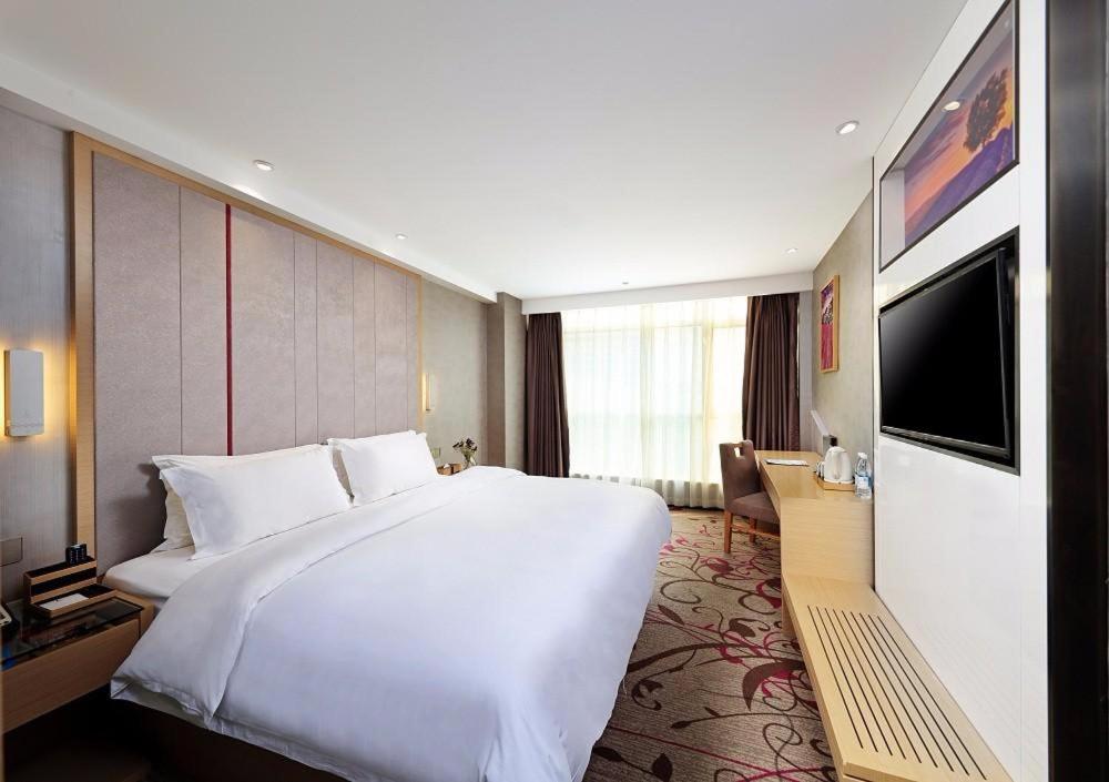 Deluxe King size bed Room