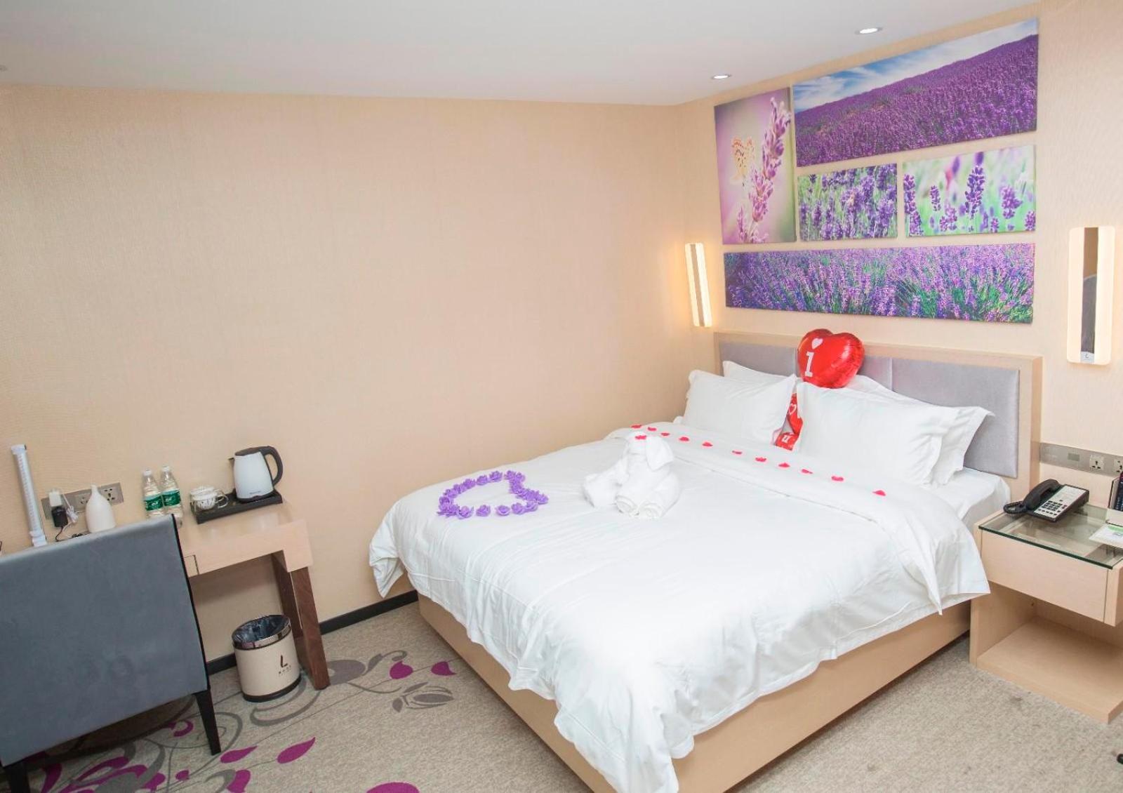 Elegant Double Room photo 2
