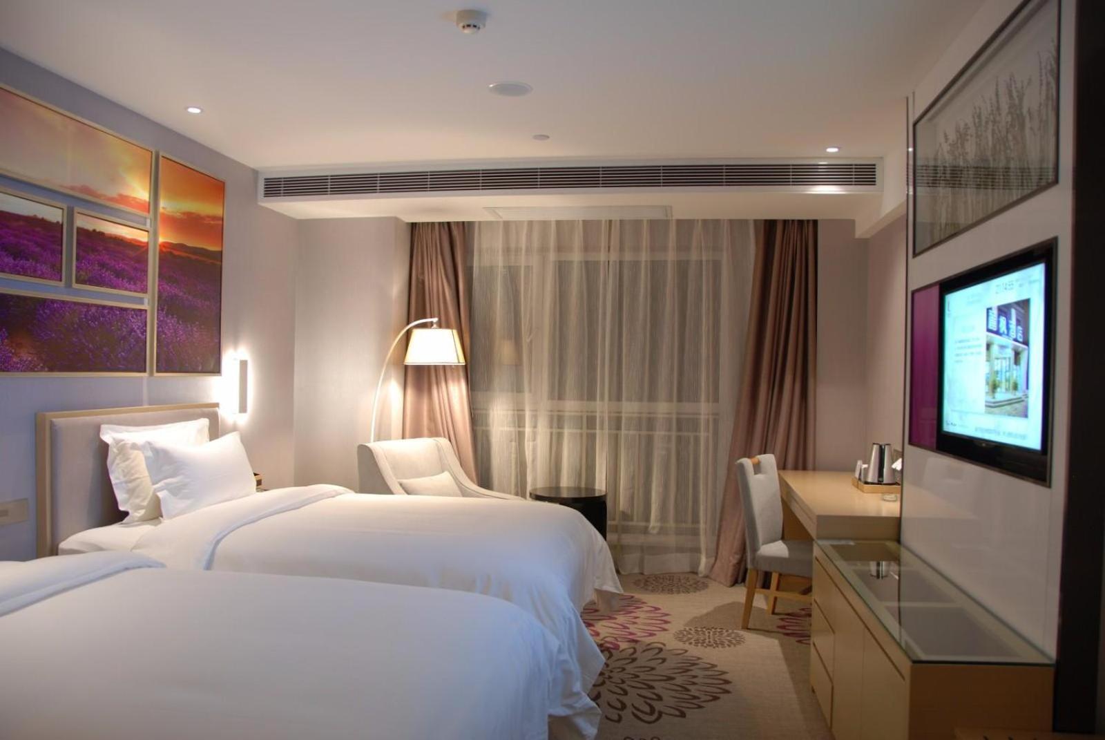 Deluxe Twin Bed Room