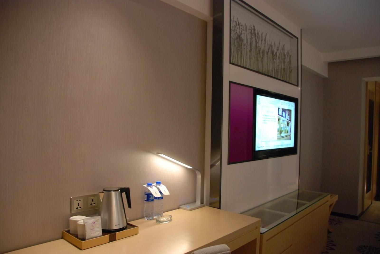Deluxe King size bed Room