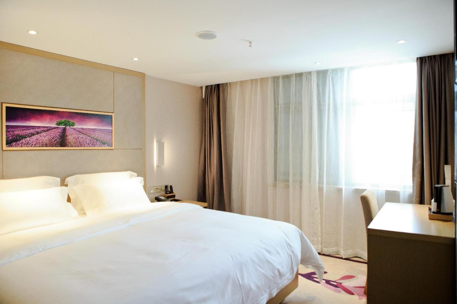 Deluxe Suite - Photo 1