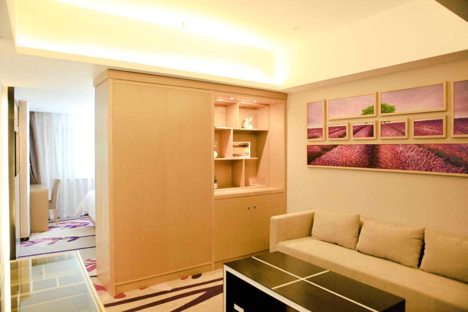 Deluxe Suite - Photo 3