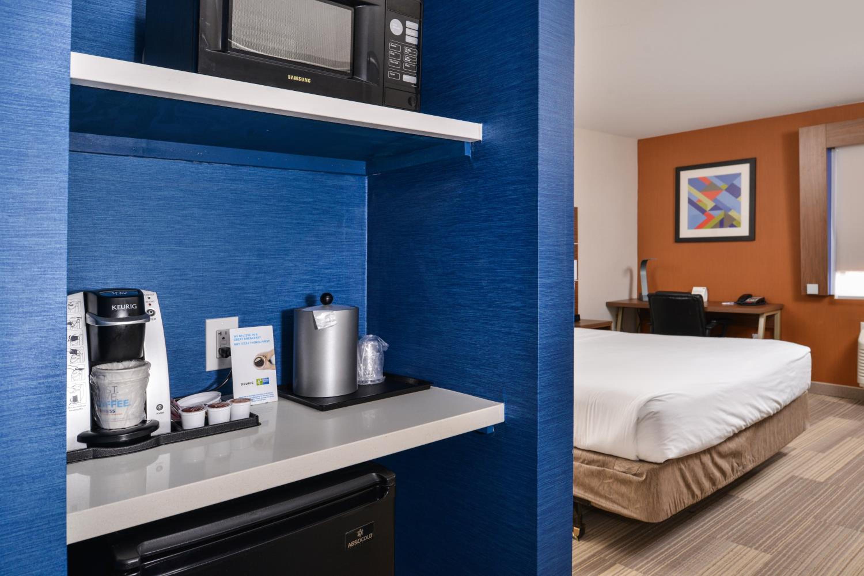 Standard King Room - Photo 1