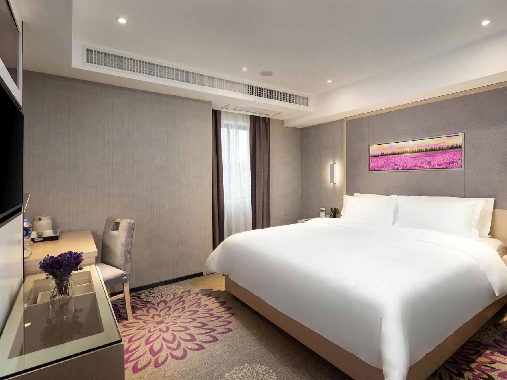 Deluxe King size bed Room
