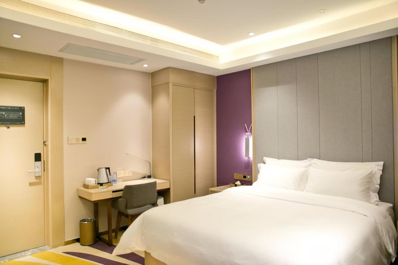 Deluxe King size bed Room