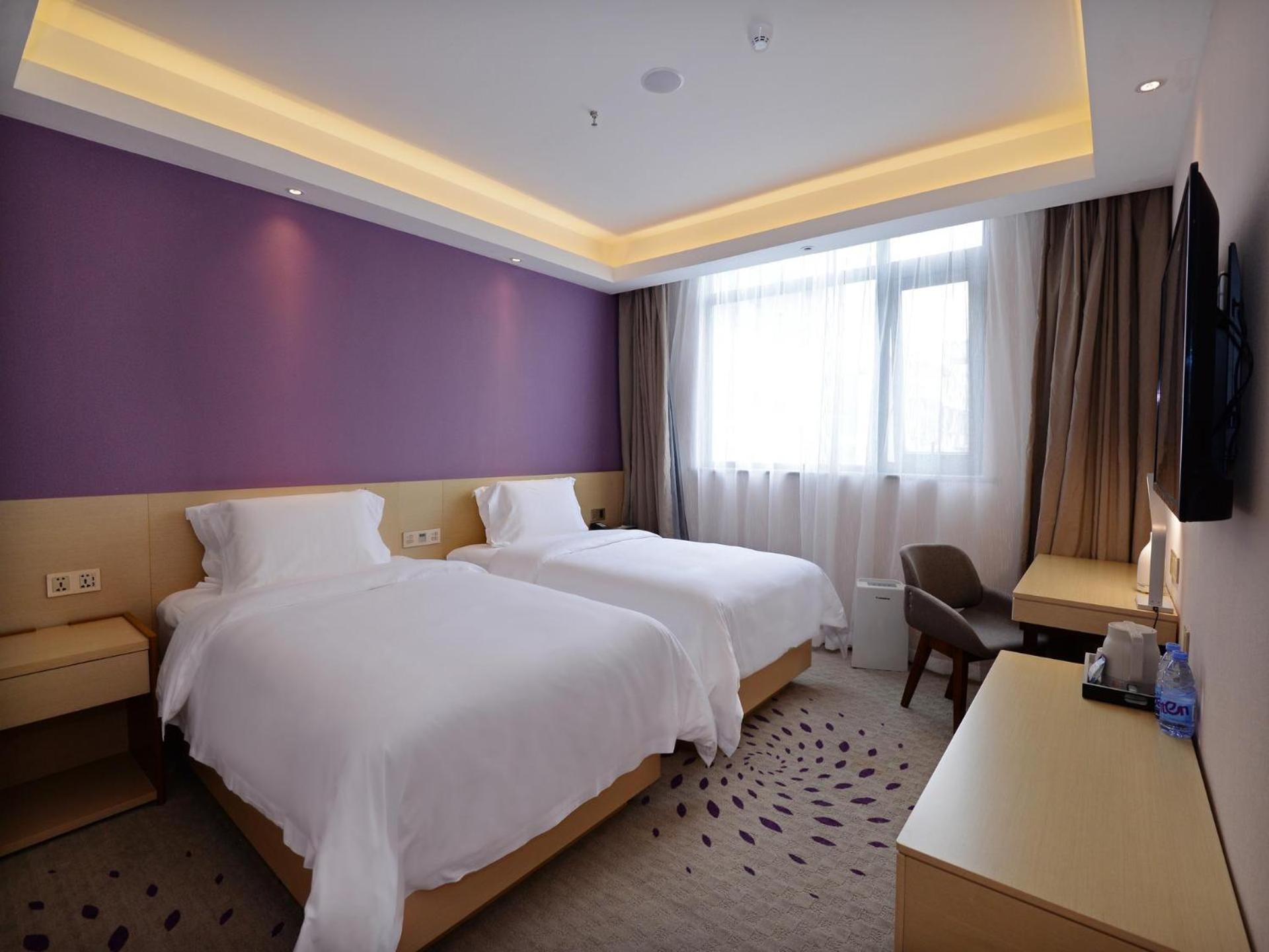 Deluxe Twin Bed Room