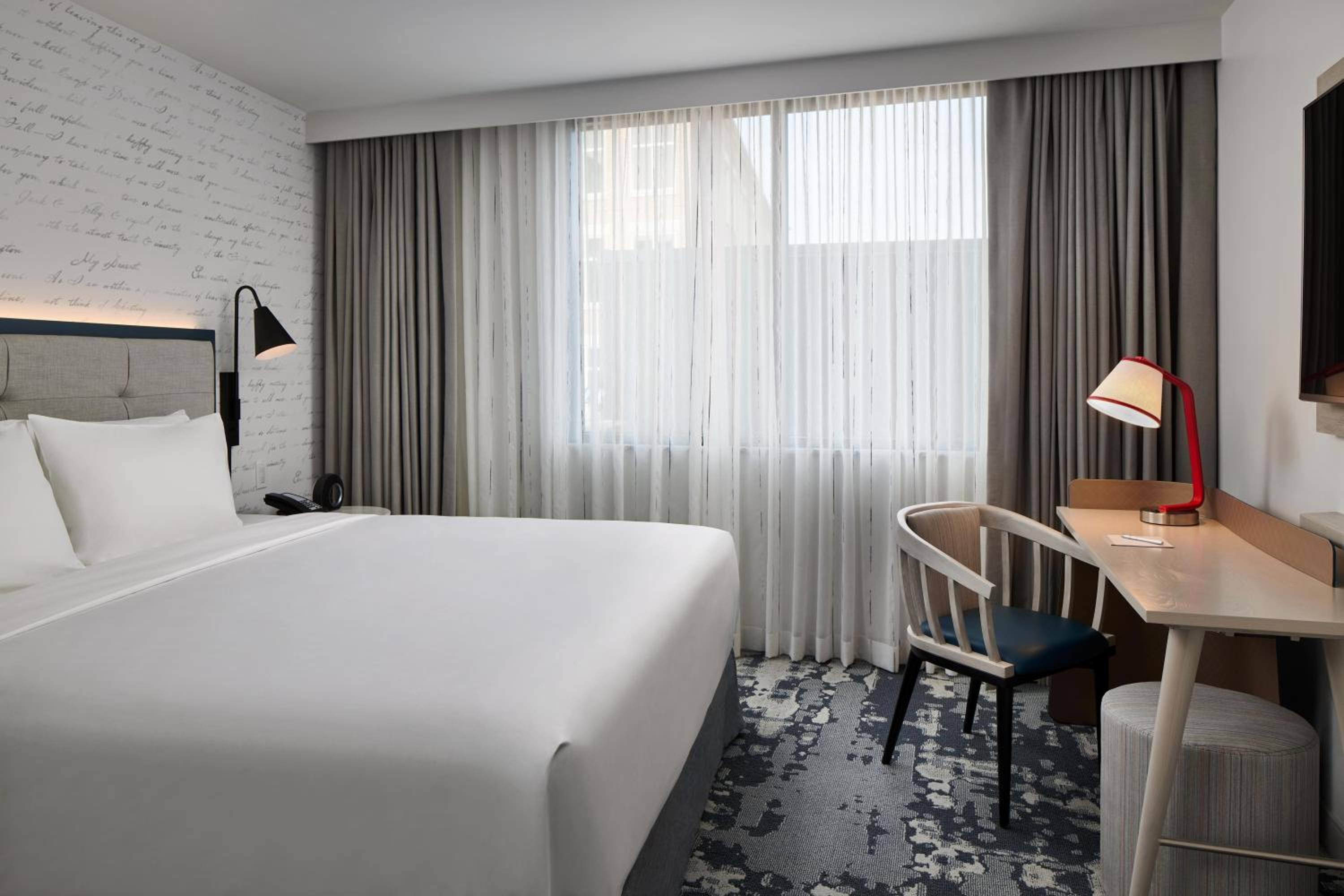 Premium King Room - Photo 1