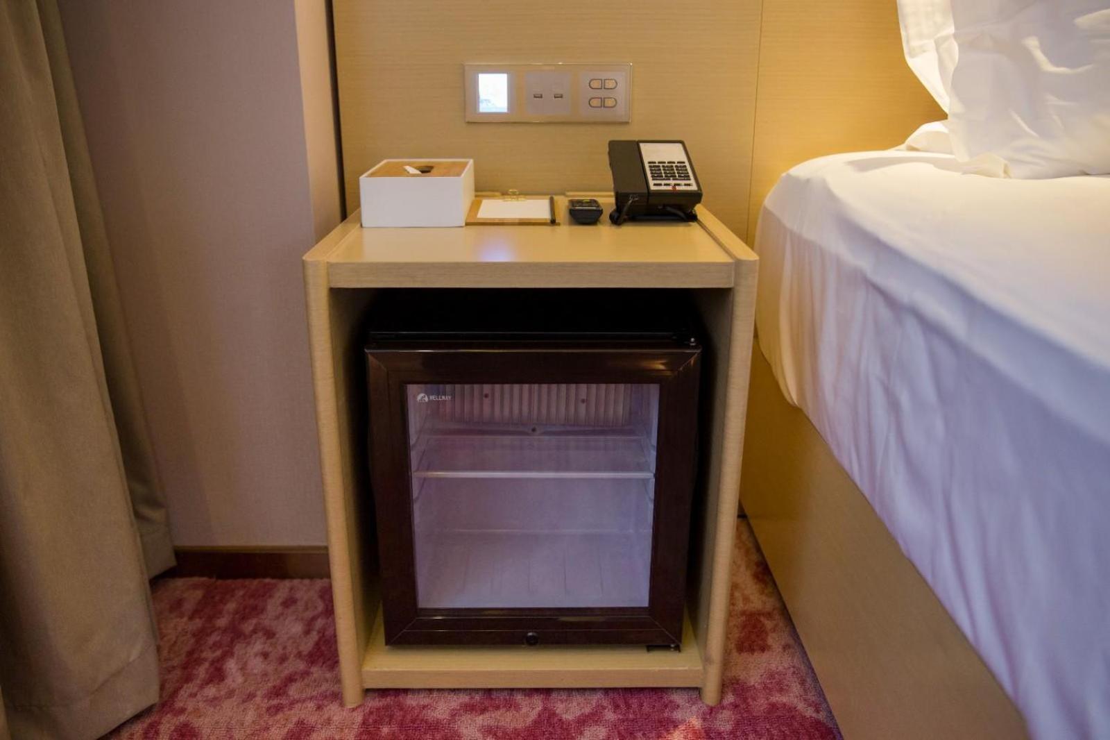 Superior Queen Room (No Window)