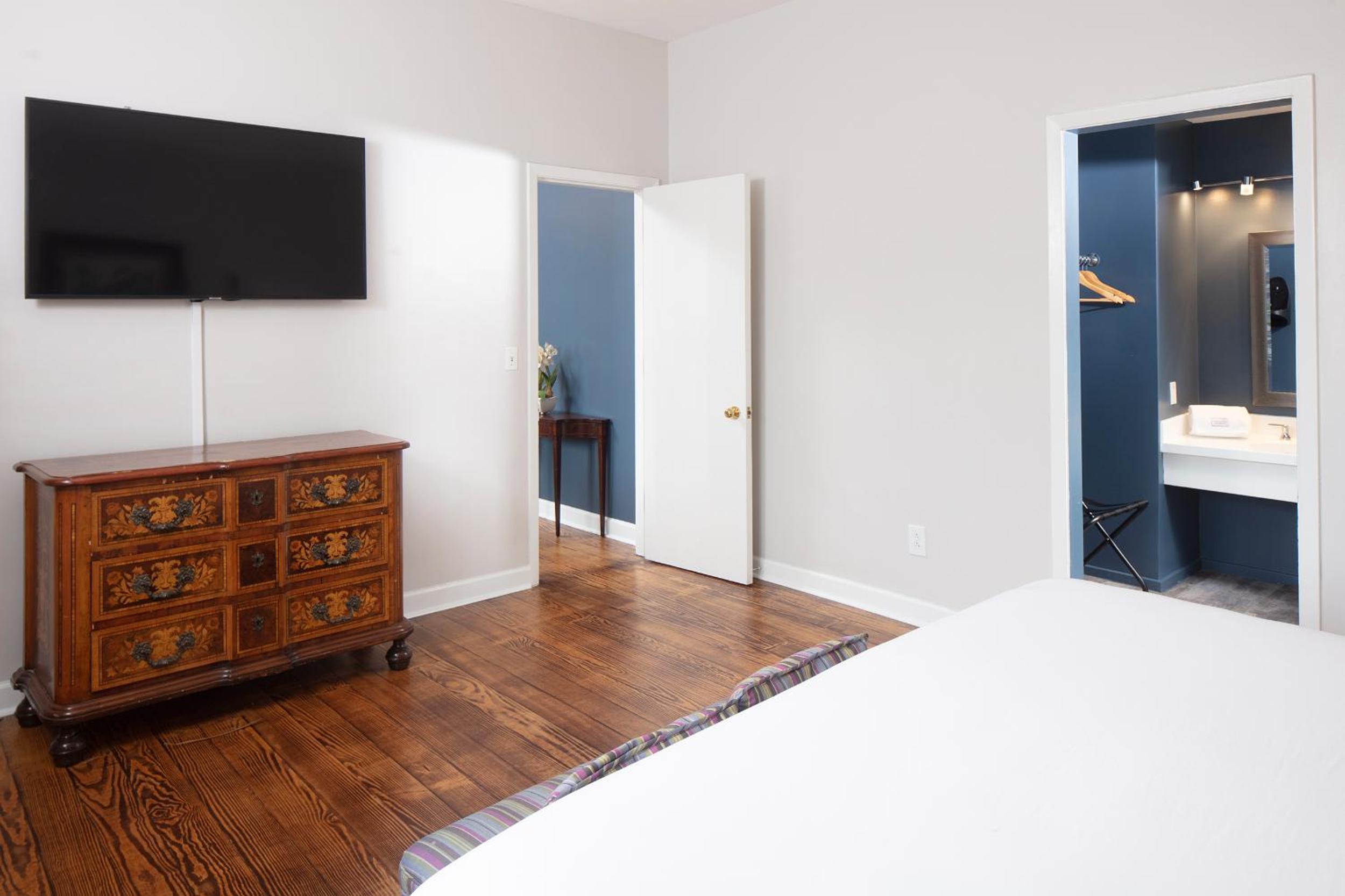Two-Bedroom Suite