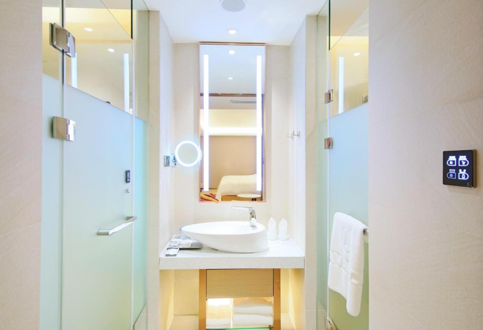 Deluxe Twin Bed Room