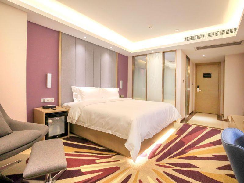 Deluxe King size bed Room