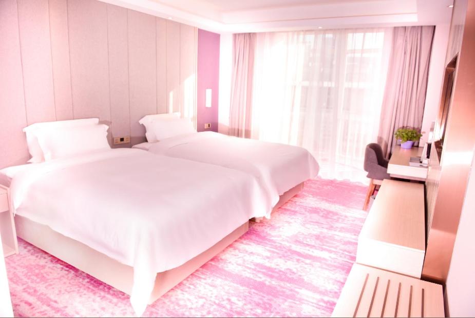 Deluxe Twin Bed Room