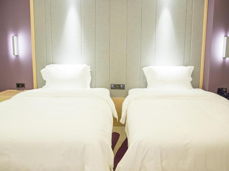Deluxe Twin Bed Room