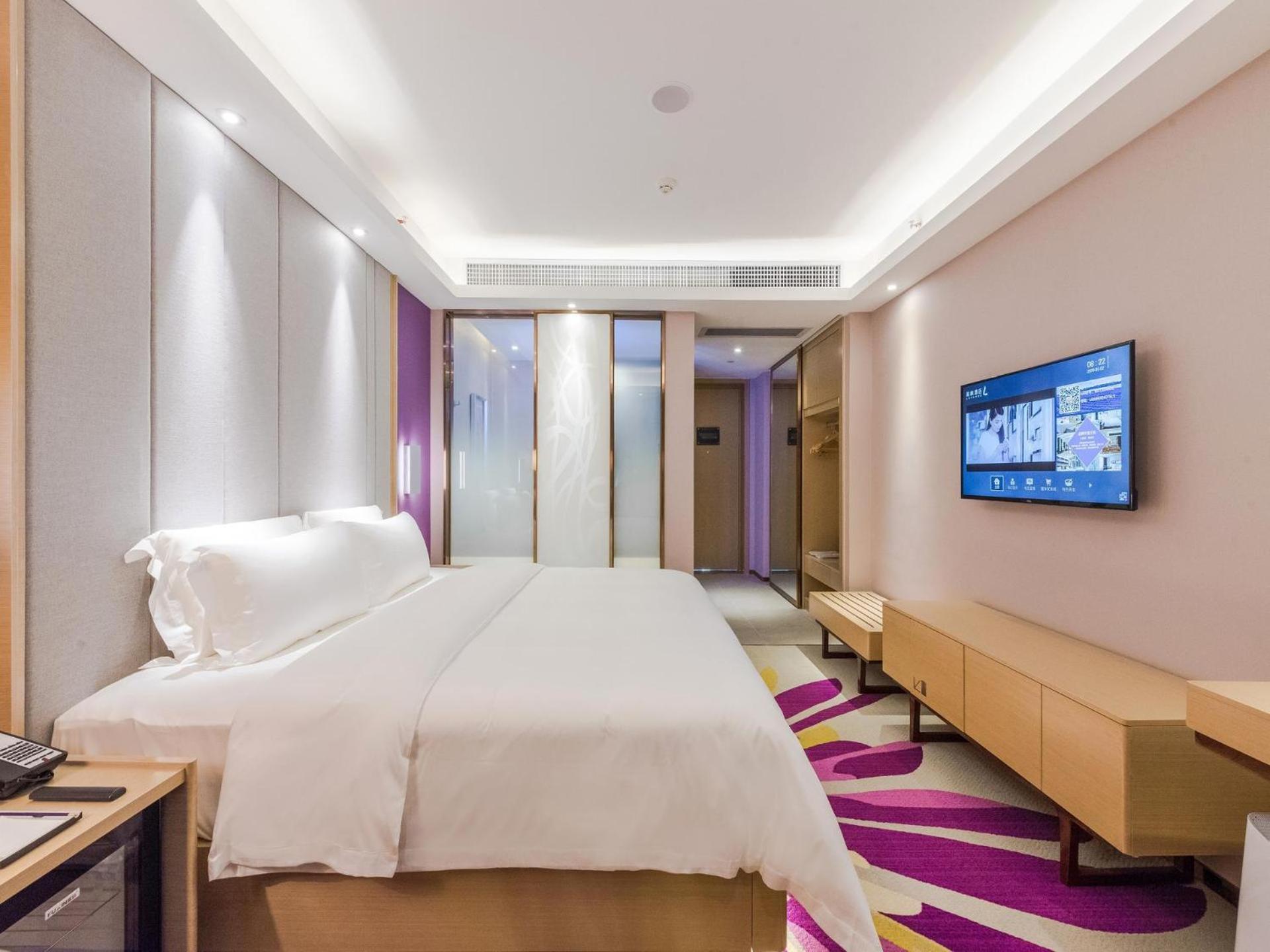 Deluxe King size bed Room