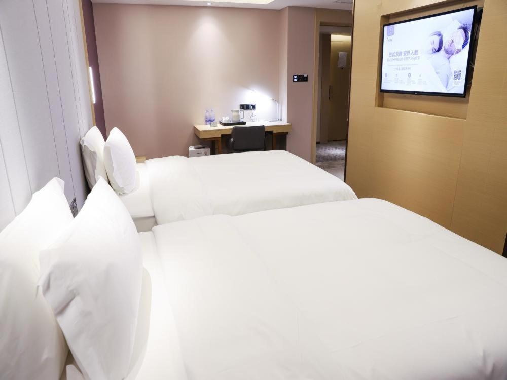 Deluxe Twin Bed Room - Photo 1