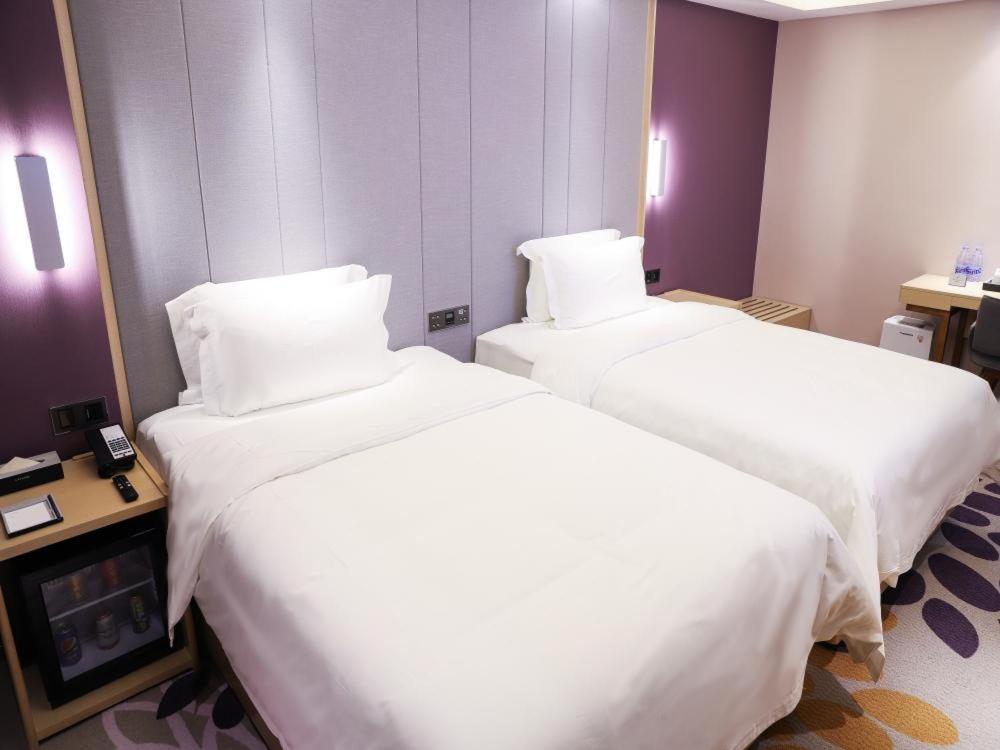 Deluxe Twin Bed Room - Photo 4