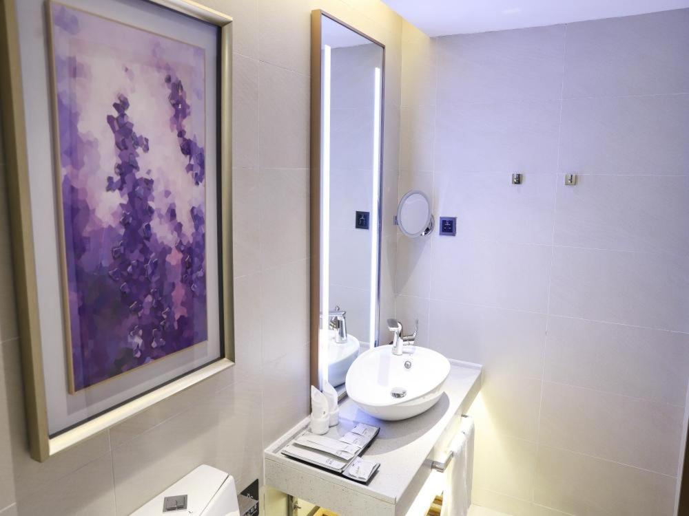 Deluxe Suite - Photo 2
