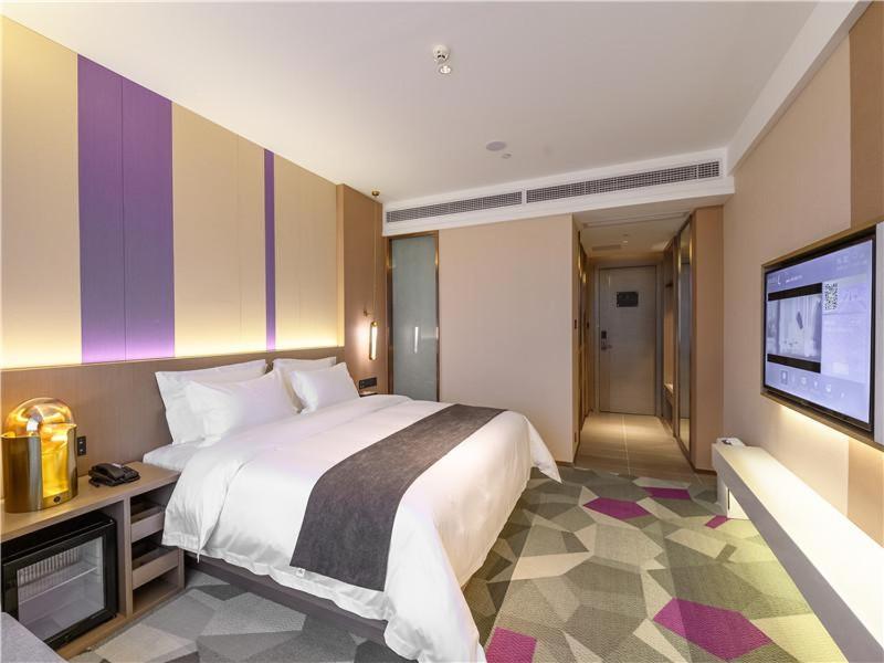 Deluxe King size bed Room