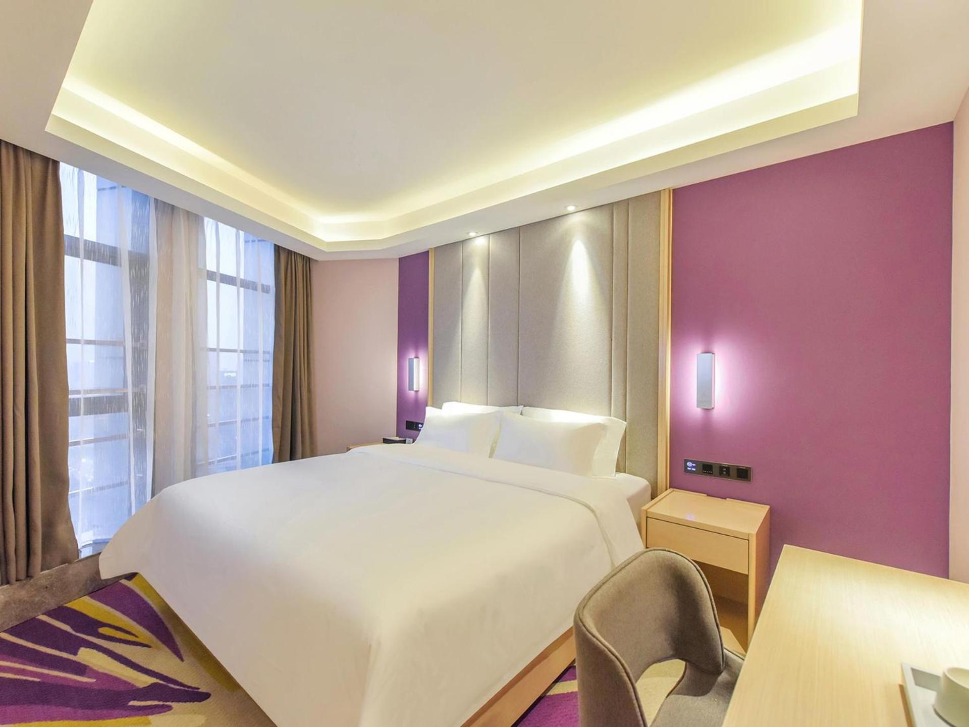 Deluxe King size bed Room
