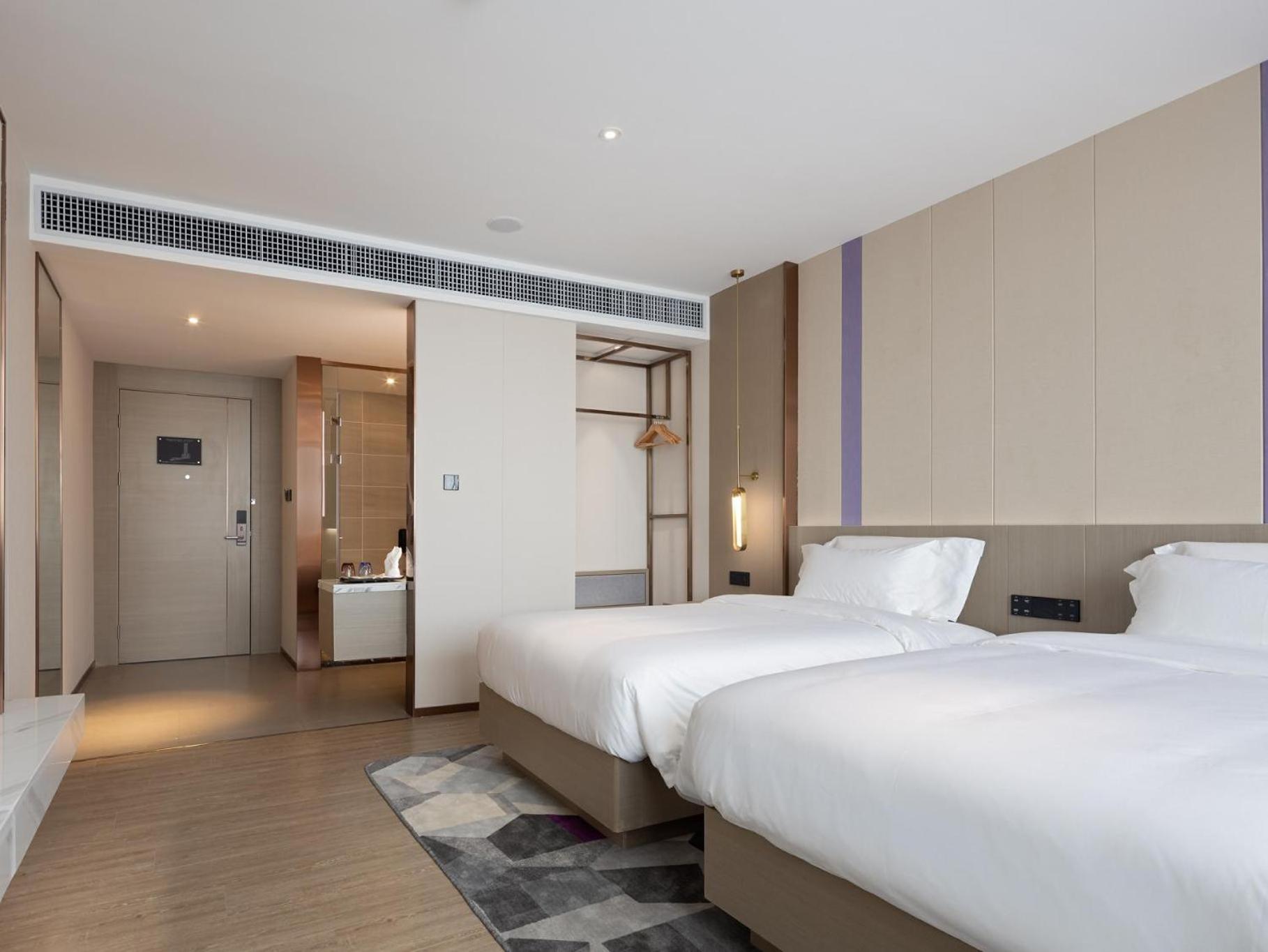 Twin Room with Sea View photo 1