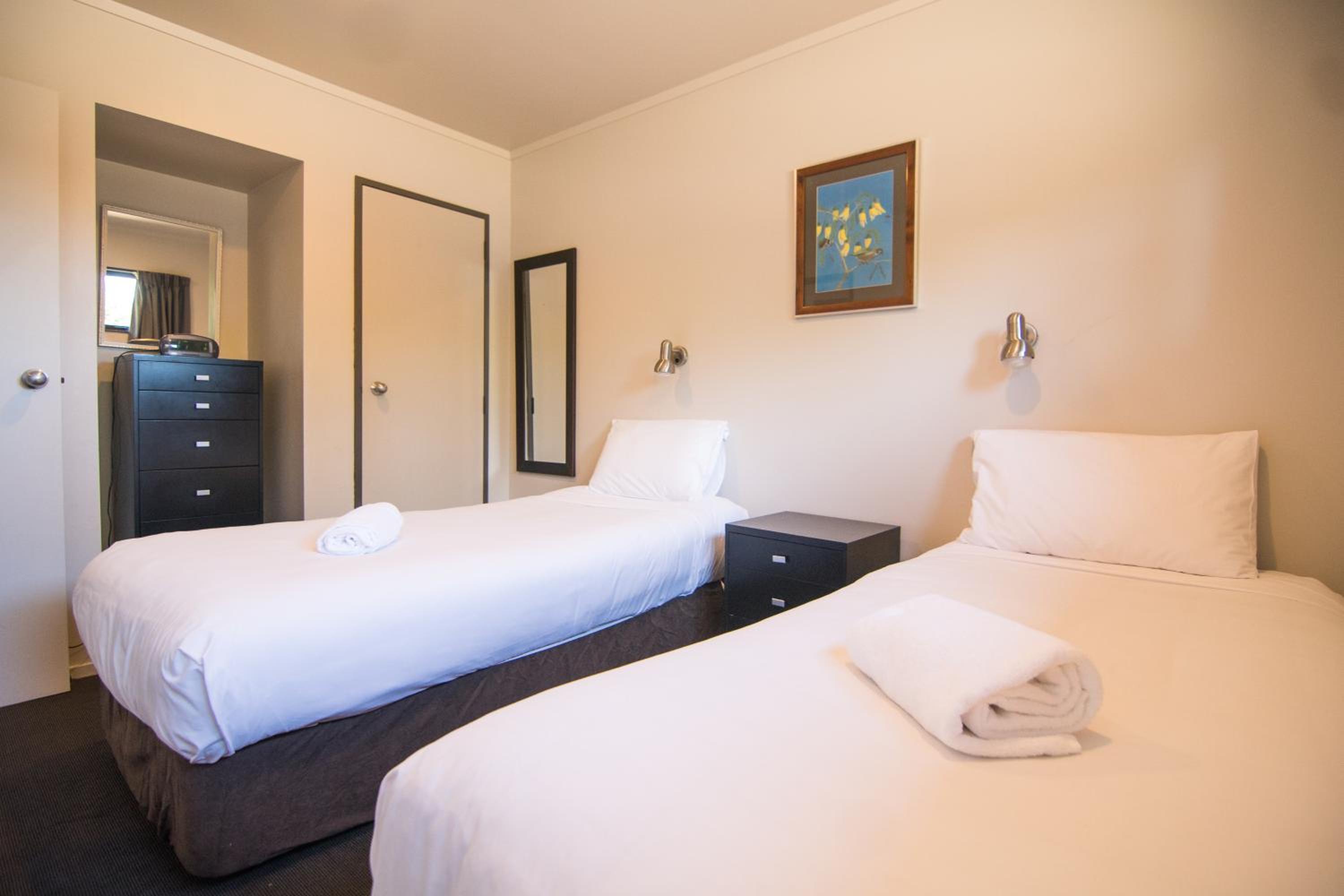 One-Bedroom Apartment - Photo 1