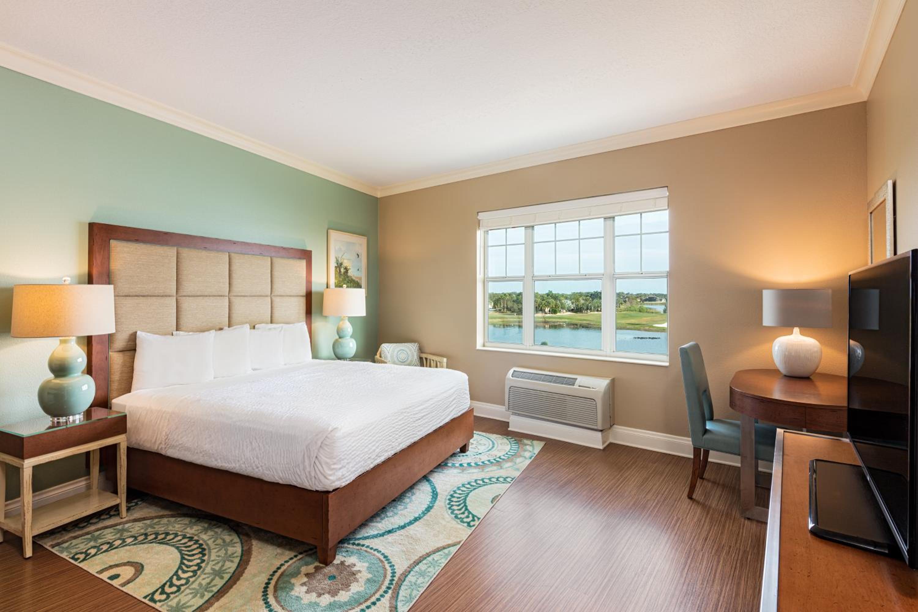 King Room with Lake View - Photo 1