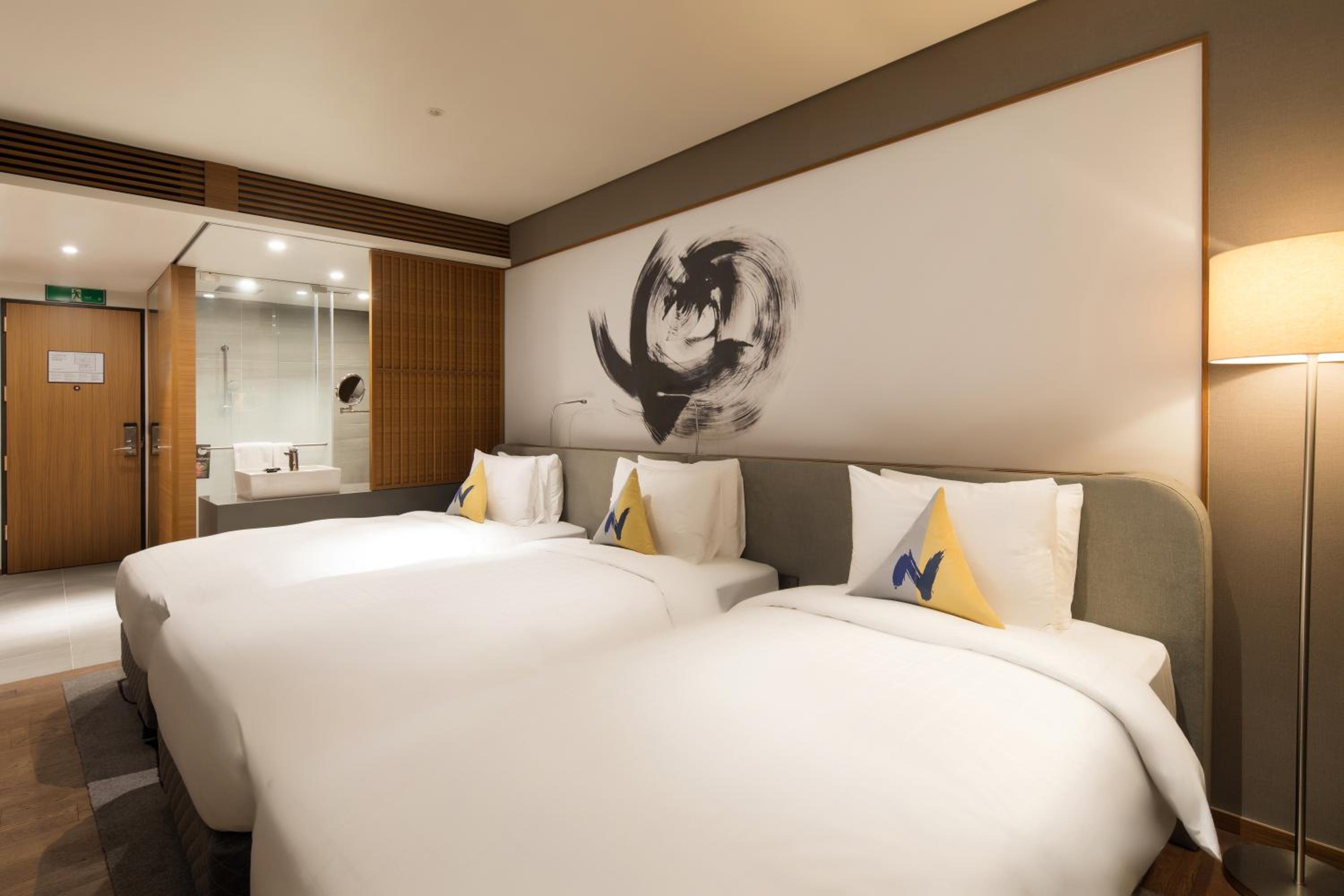 Superior Triple Room with Three Single Beds - Photo 4