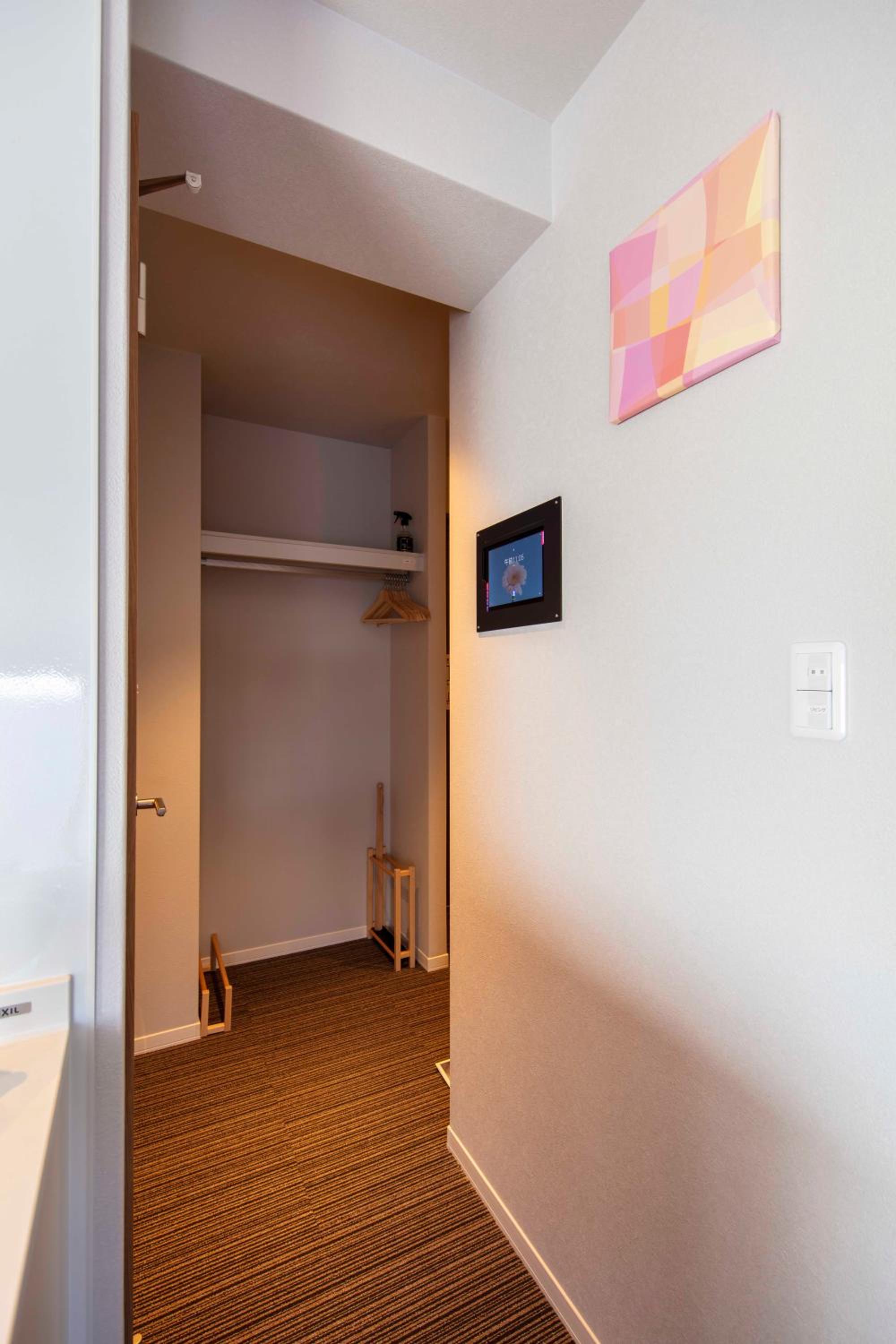 Standard Twin Room - Photo 4