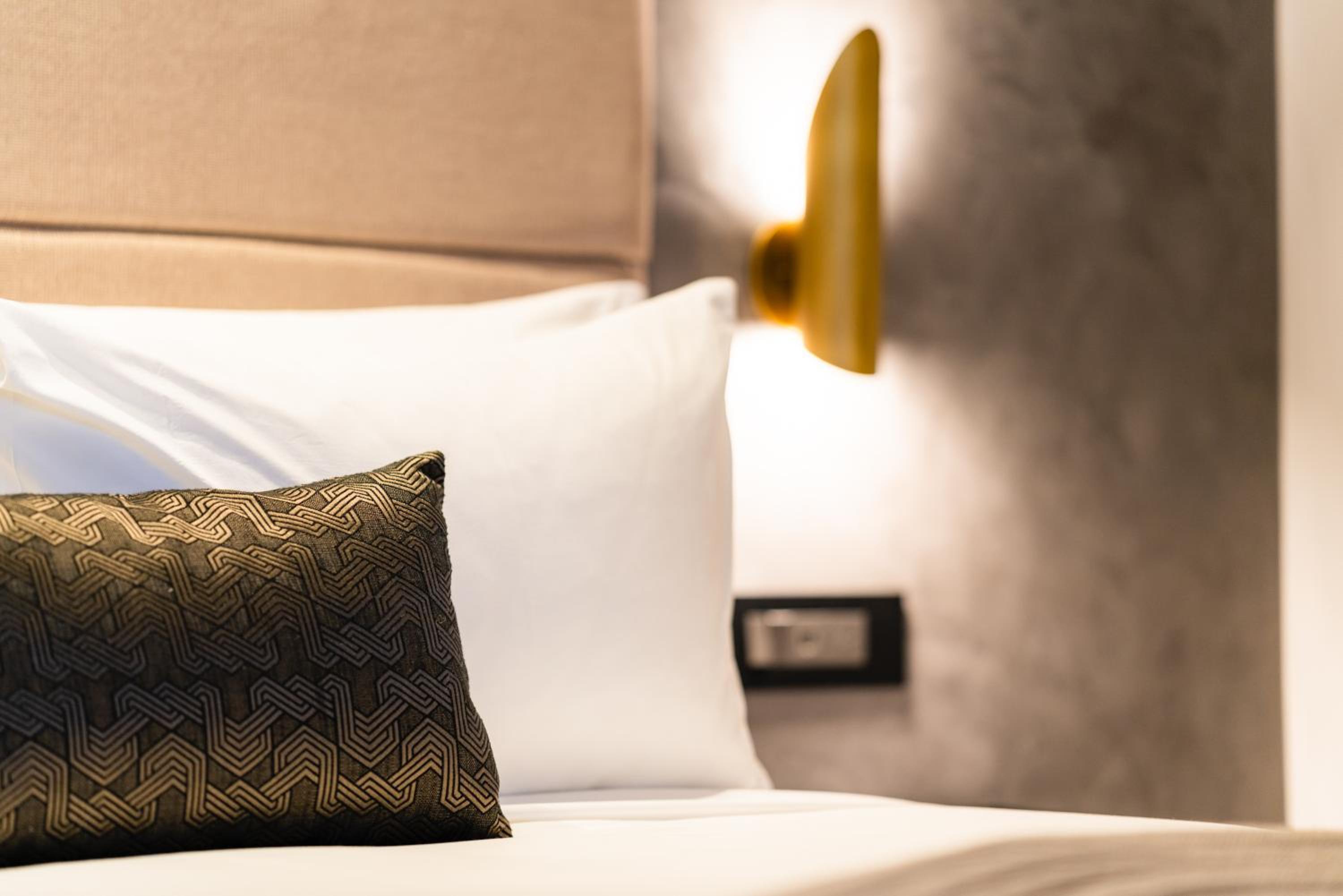 Executive Studio Suite