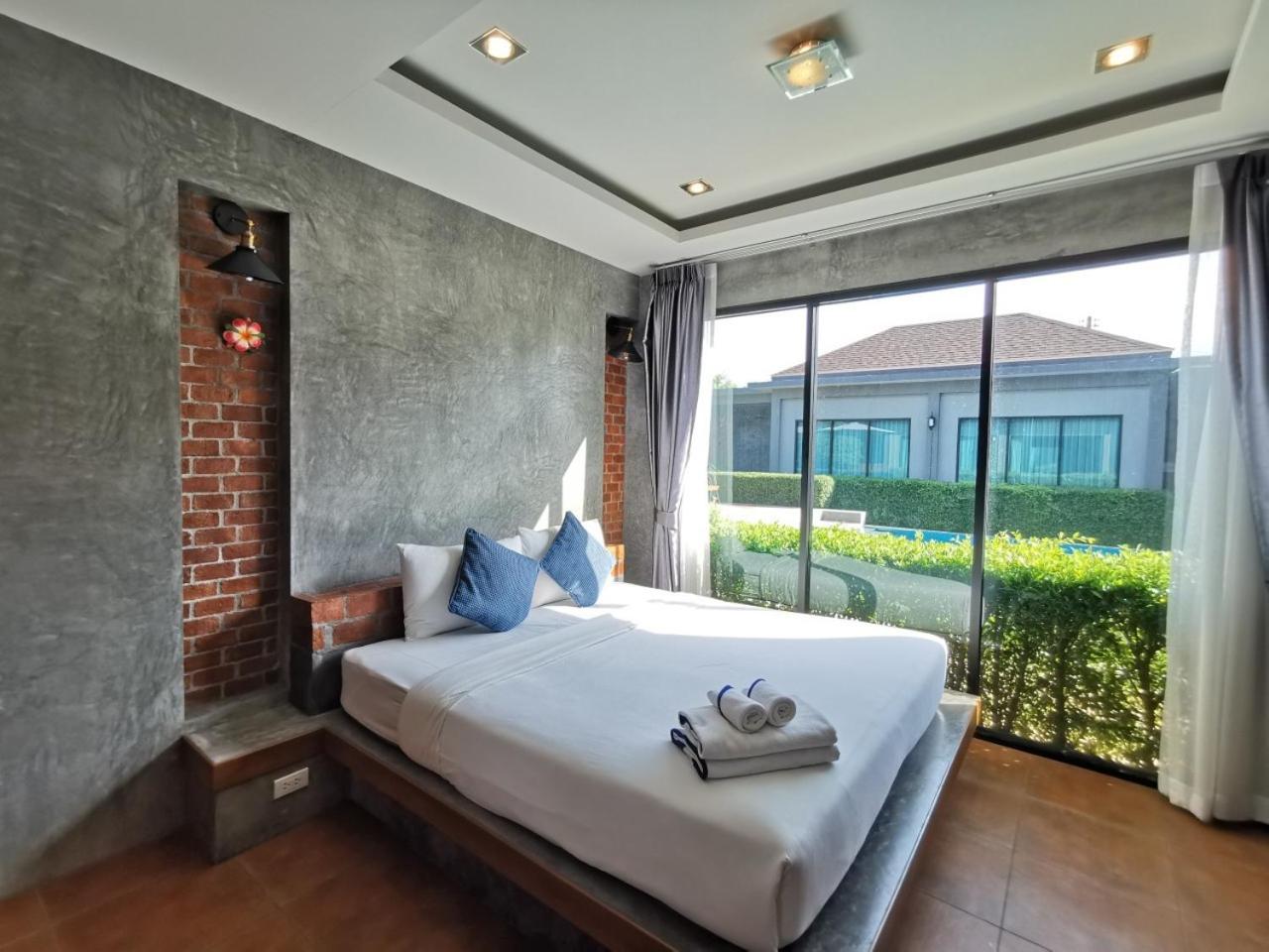 King Room with Pool View