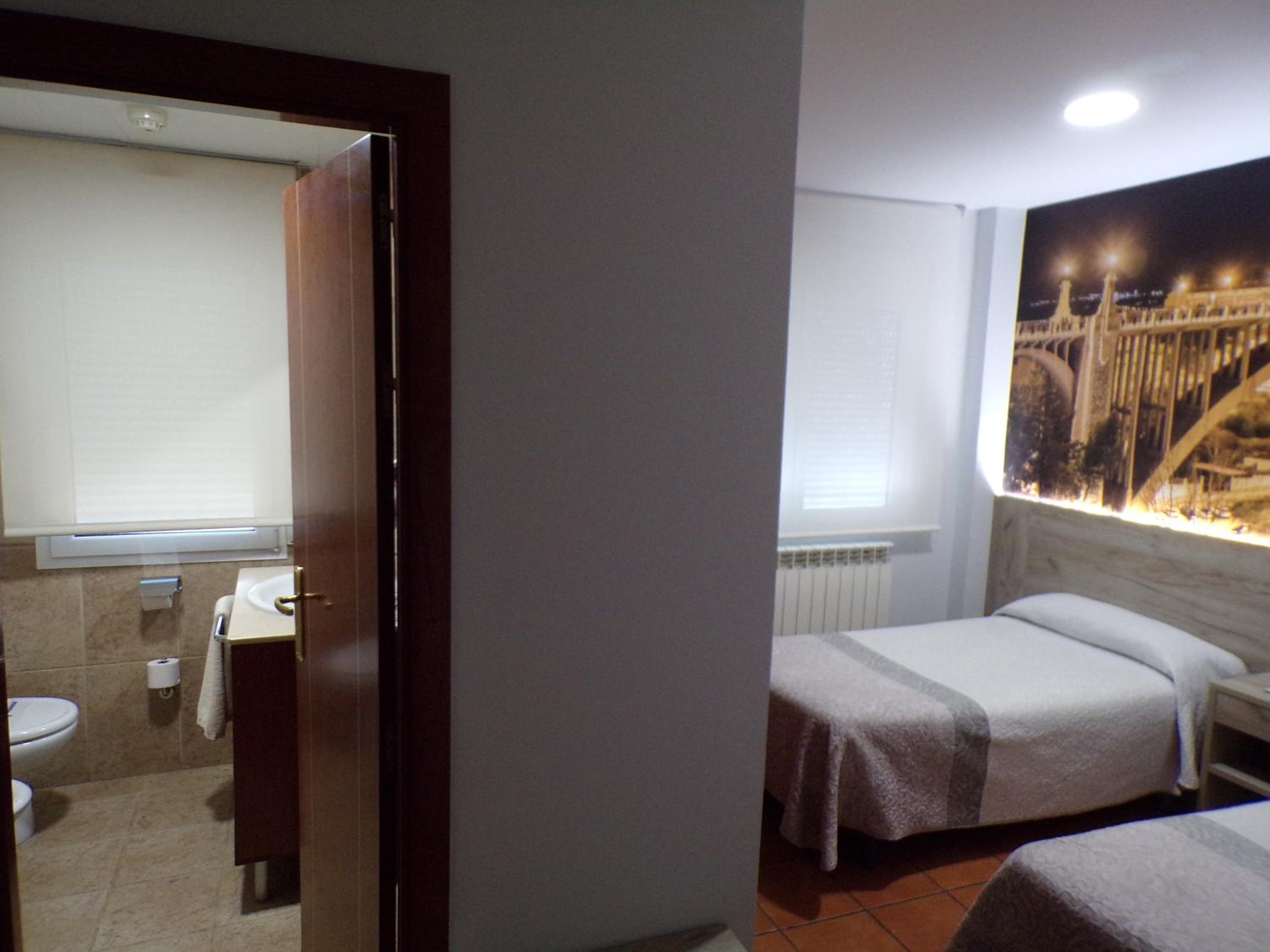 Habitación Doble con Baño Privado