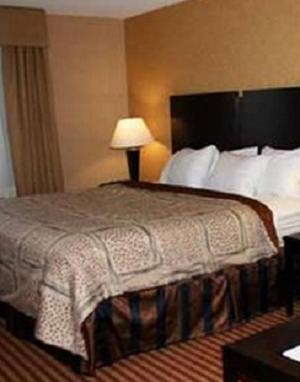 Double Room with Two Double Beds - Non-Smoking photo 3