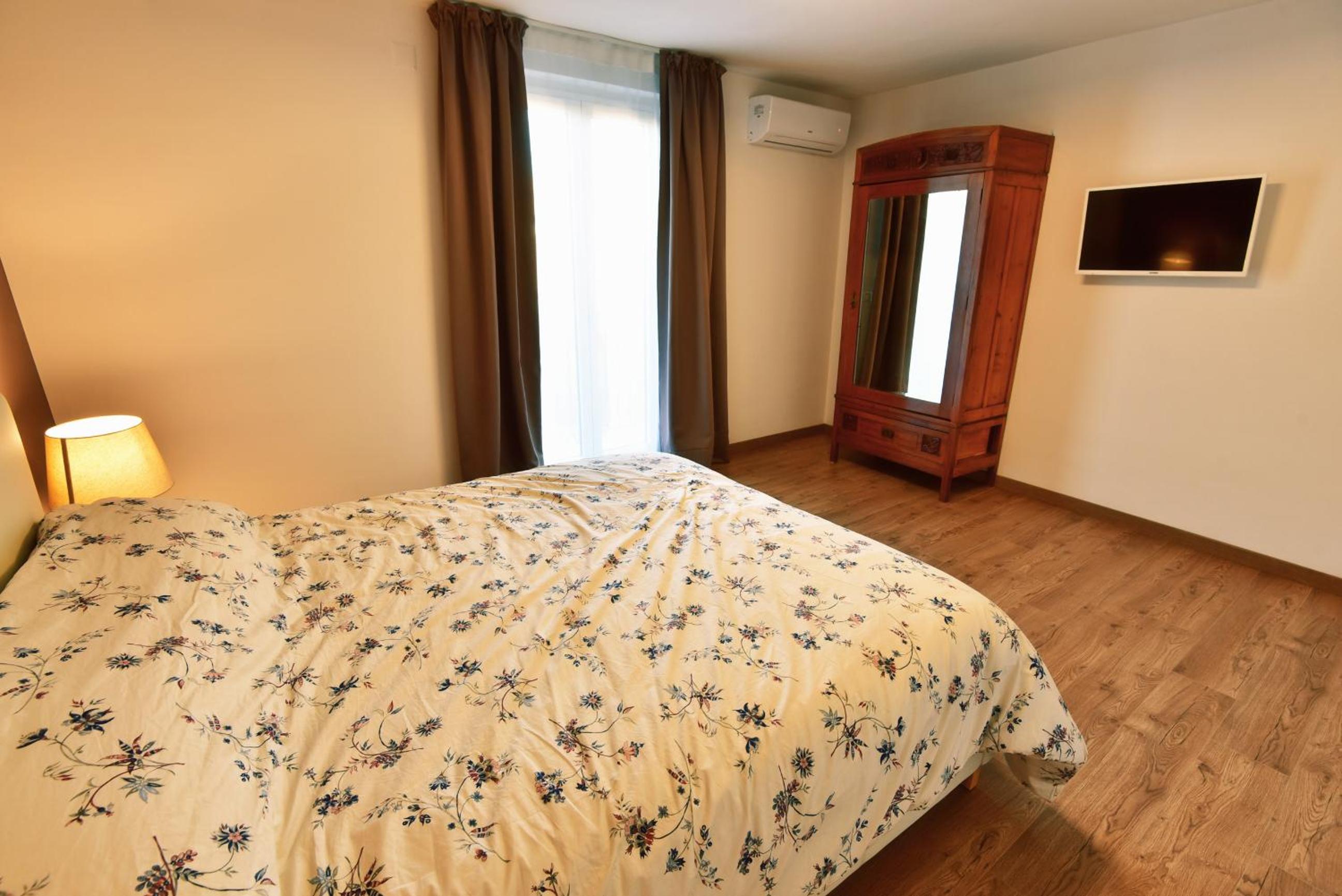 Appartamento con due camere con terrazza