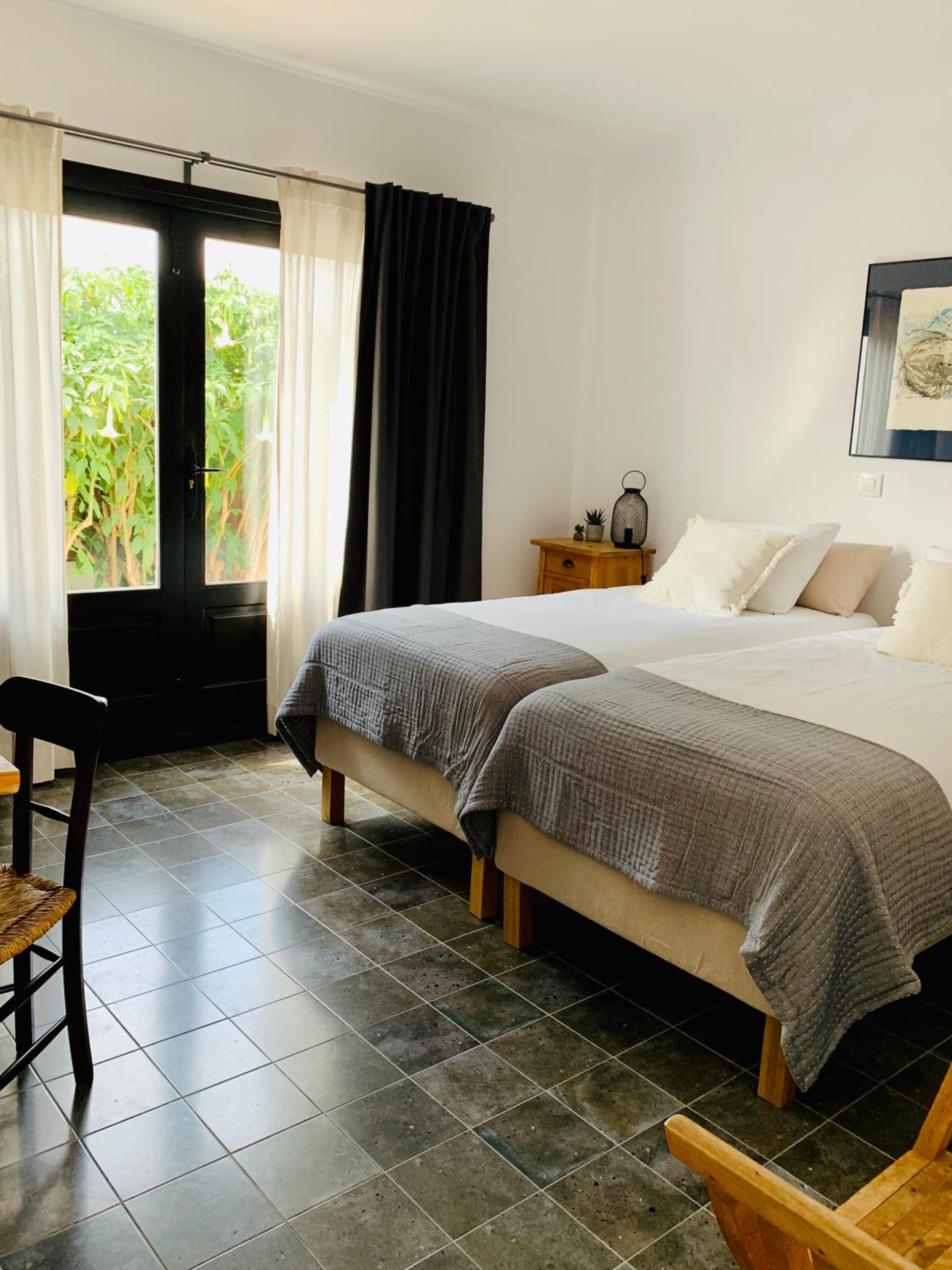 Twin Room with Bathroom photo 1