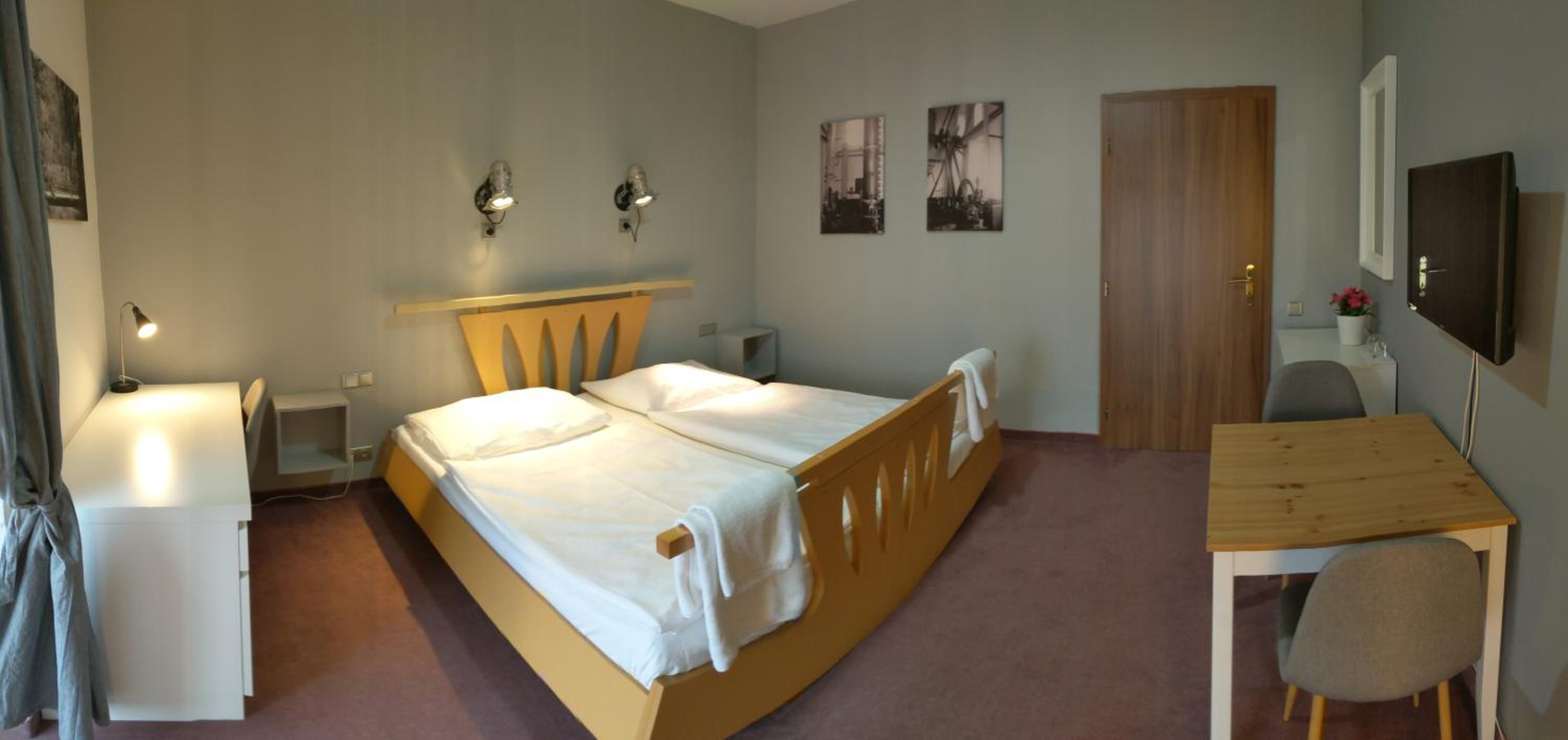 Deluxe Double or Twin Room photo 1