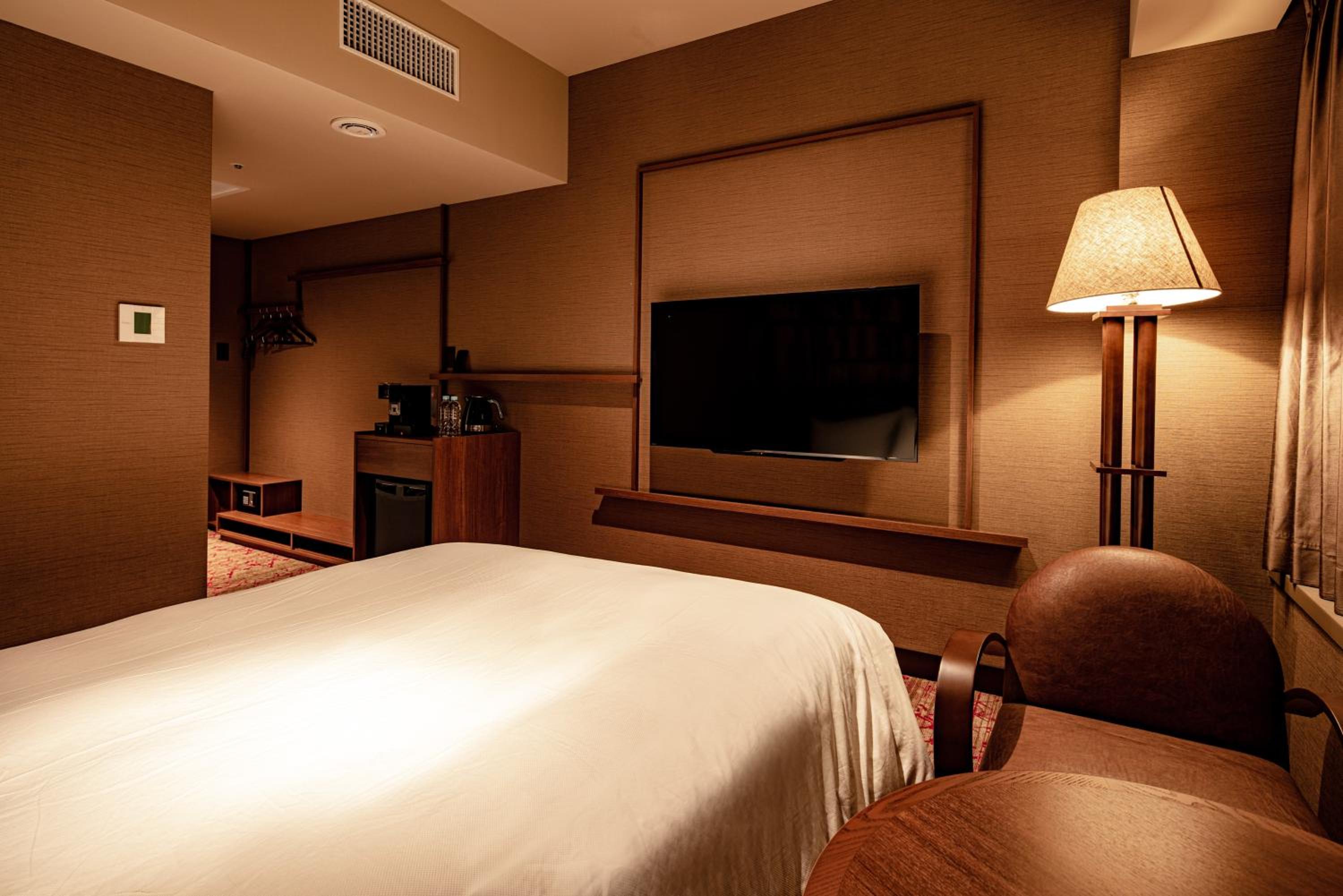 Room Selected at Check-In - Non-Smoking - Photo 3