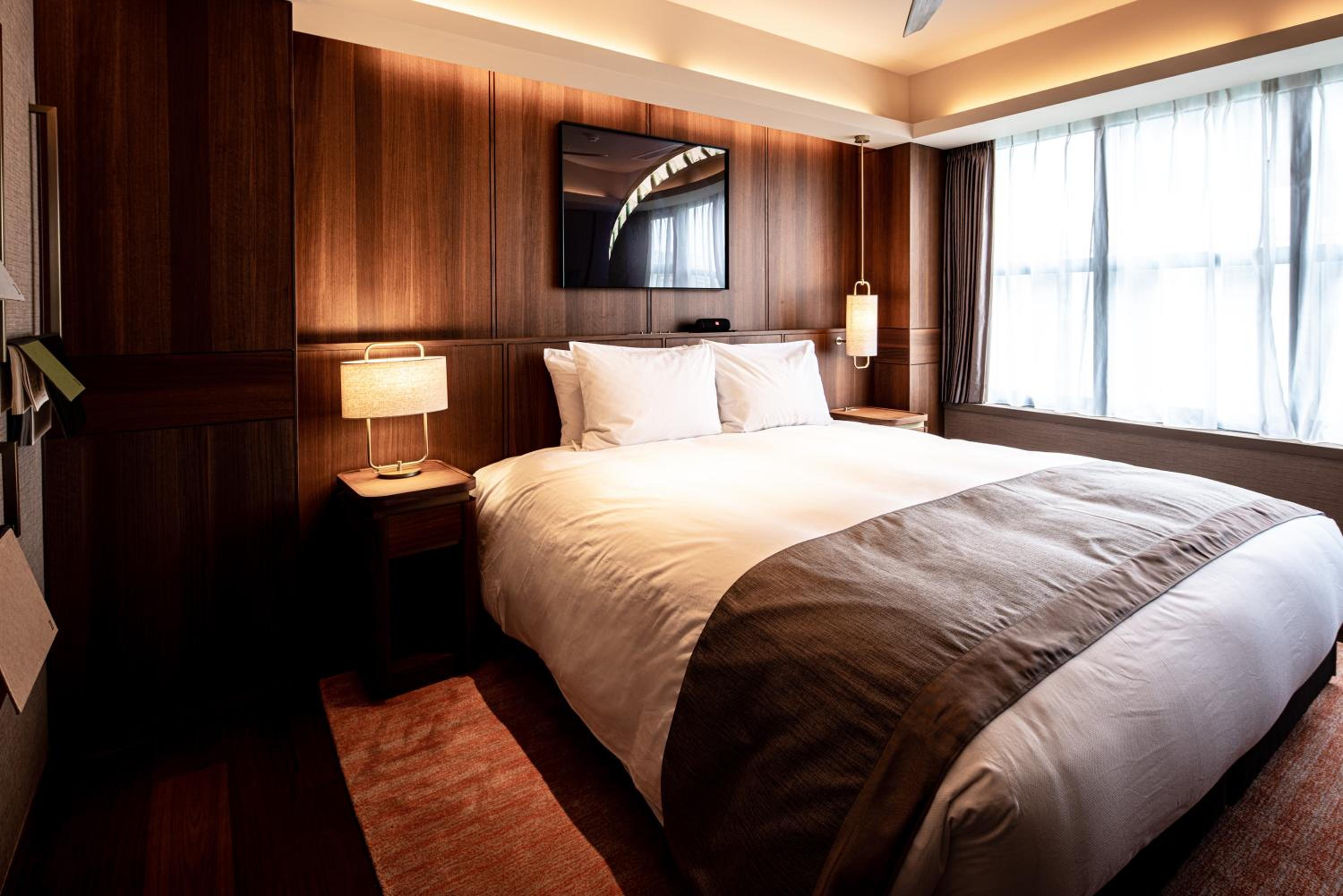 KIng Suite with Club Lounge Access (Story) - Non-Smoking