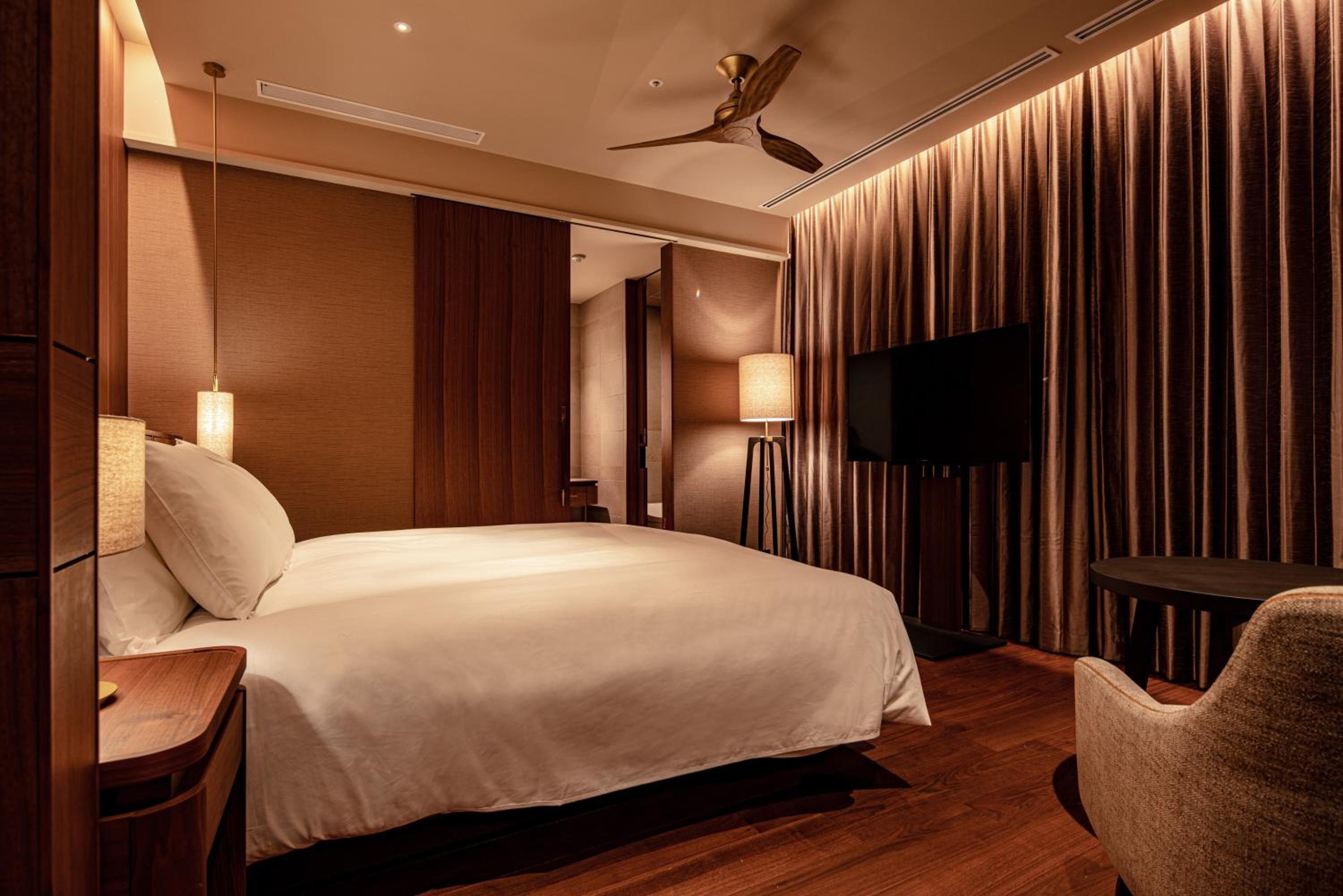 Moderate Double Room with Club Lounge Access (Episode 2) - Non-Smoking - Photo 7