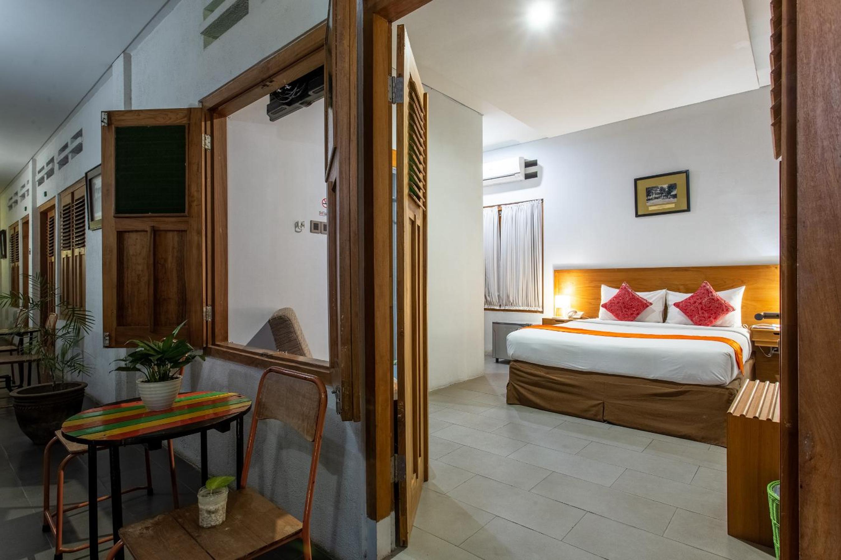 Deluxe Room with No Patio - Photo 2