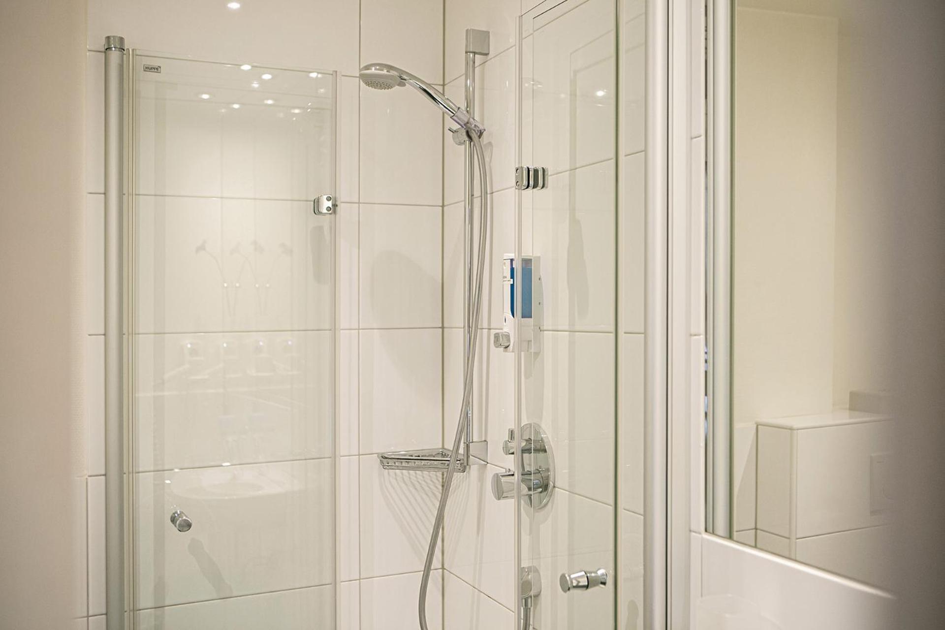 Double Room - Photo 12