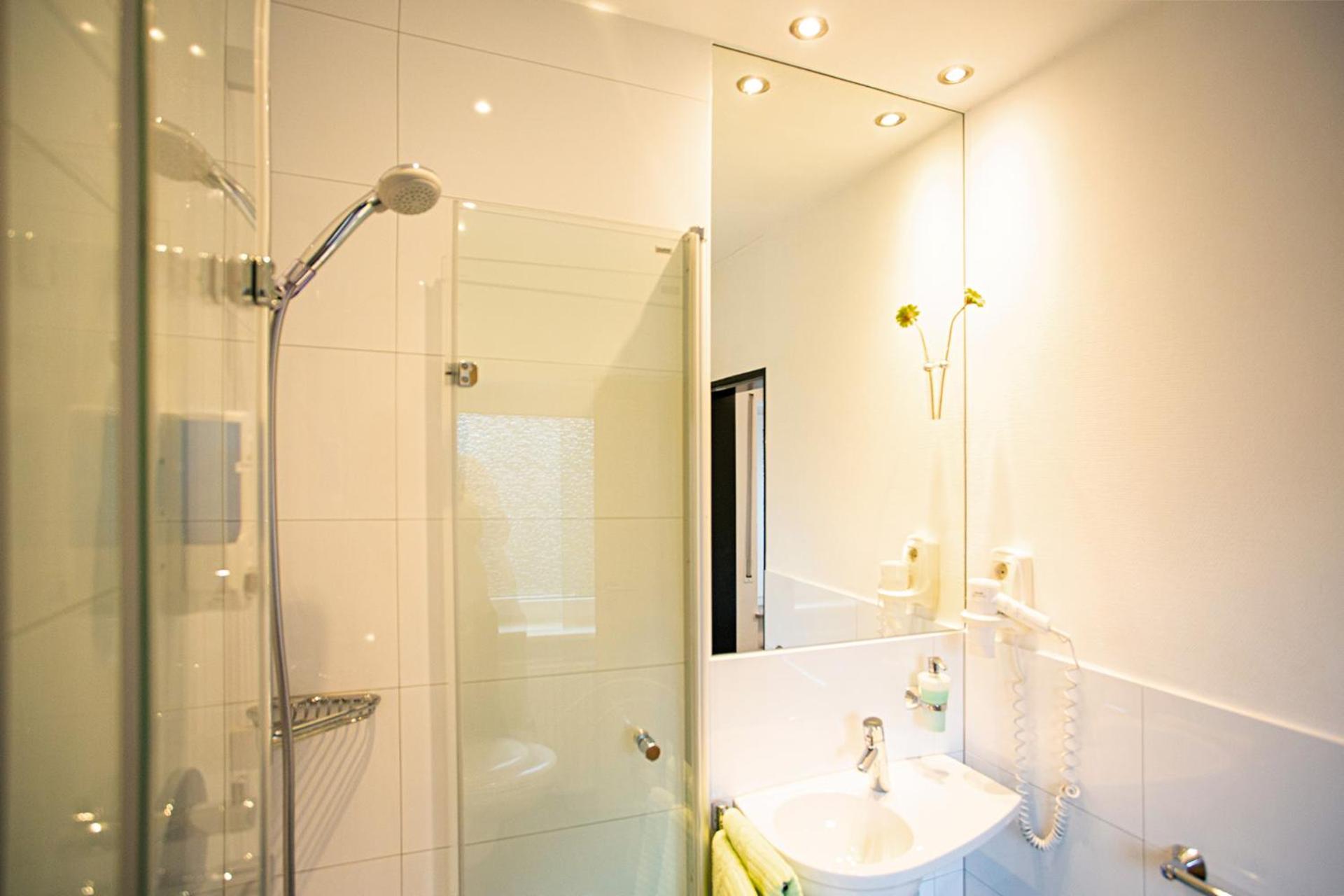 Double Room - Photo 16