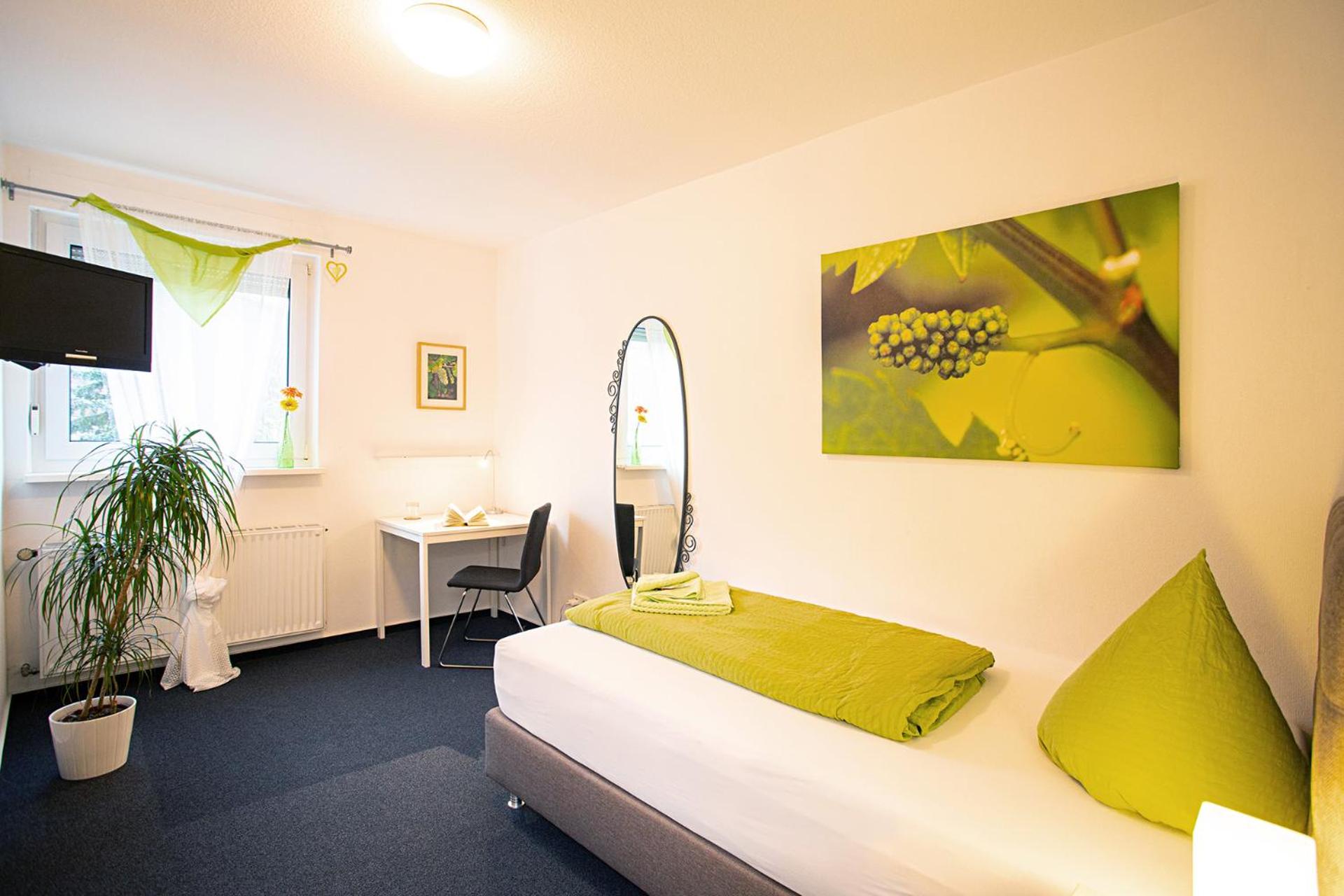 Single Room photo 2
